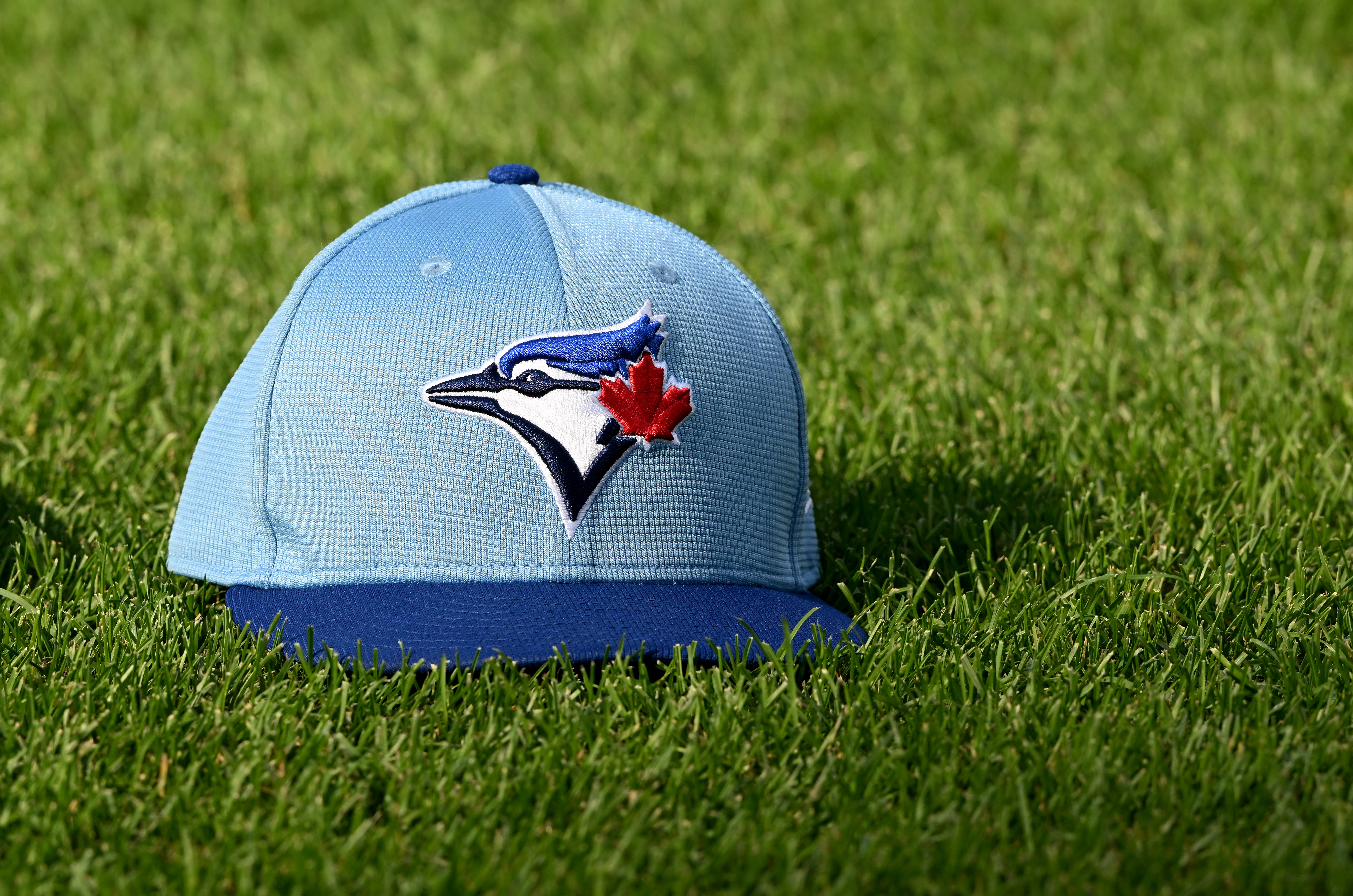 Blue Jays Signing 29-Year-Old Lefty Away from Mariners: Report