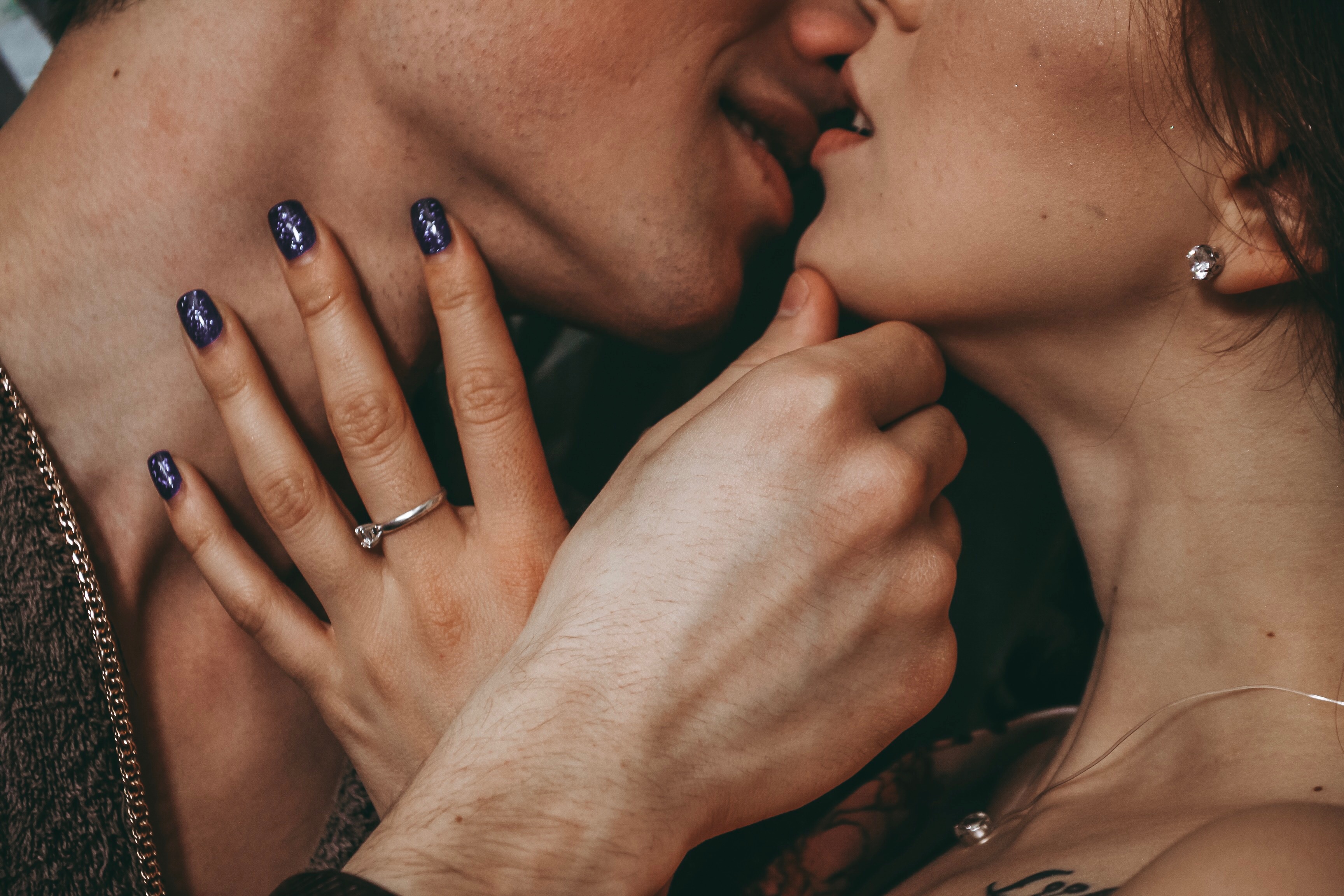 Scientists Reveal the Secrets Behind a Good Kiss