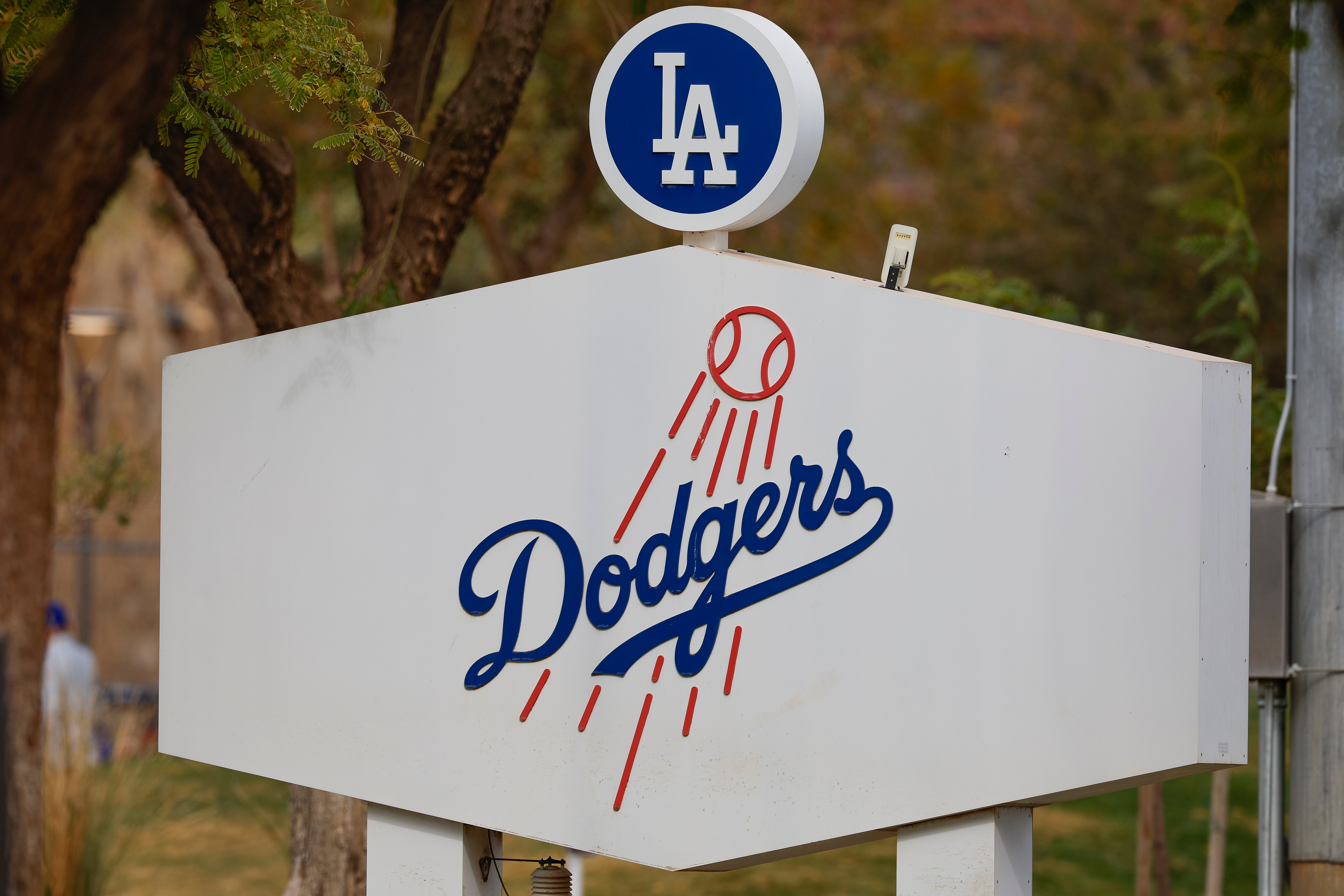 Dodgers Bring Back Former 1st-Round Pick on Minor-League Deal