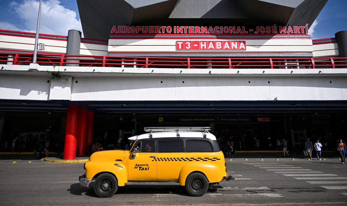 Cuba's Jet Fuel Crisis: Airlines Grounded as U.S. Sanctions Bite
