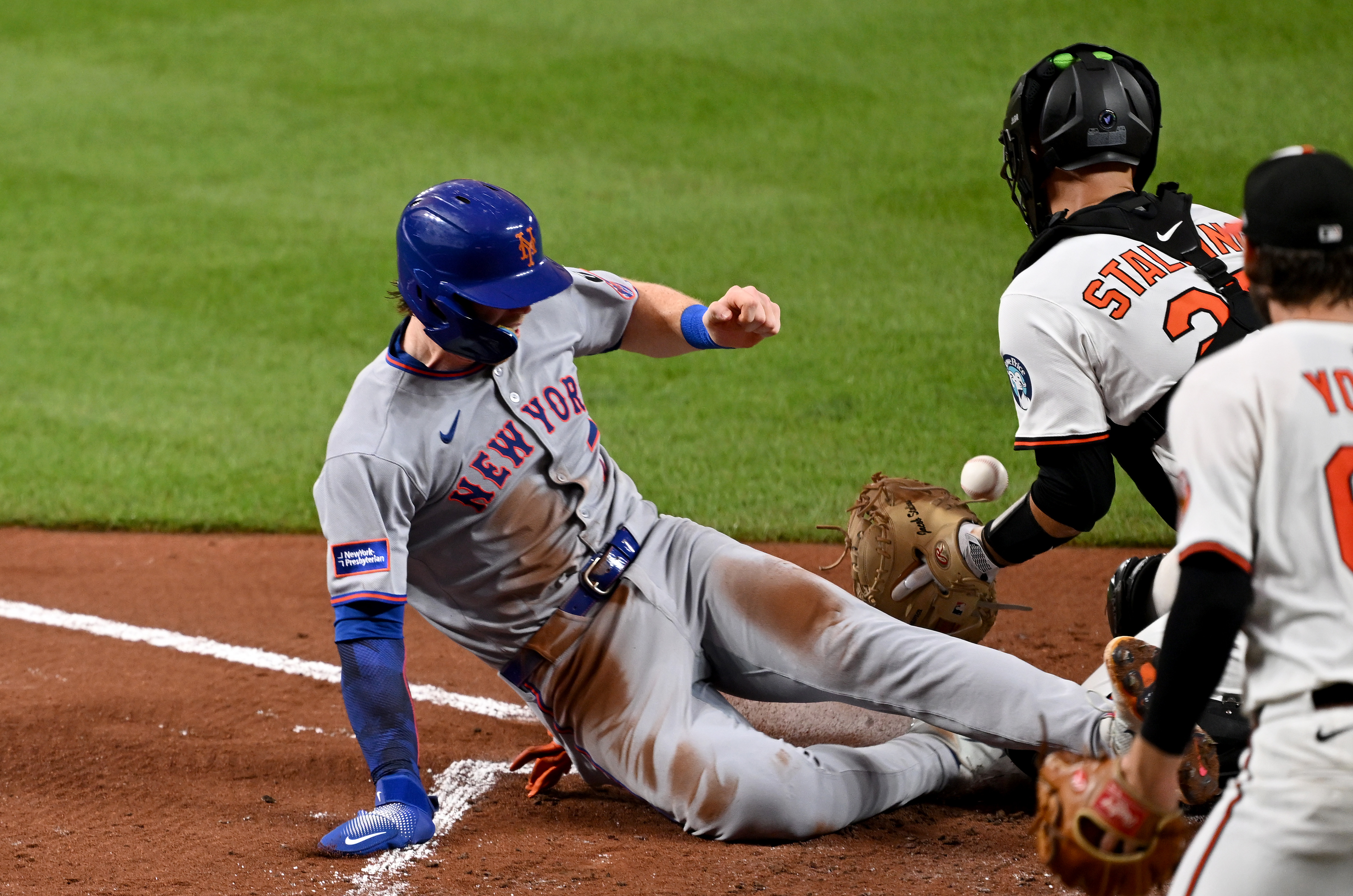 Former Gold Glove Winner Retires Immediately, Takes Front Office Job
