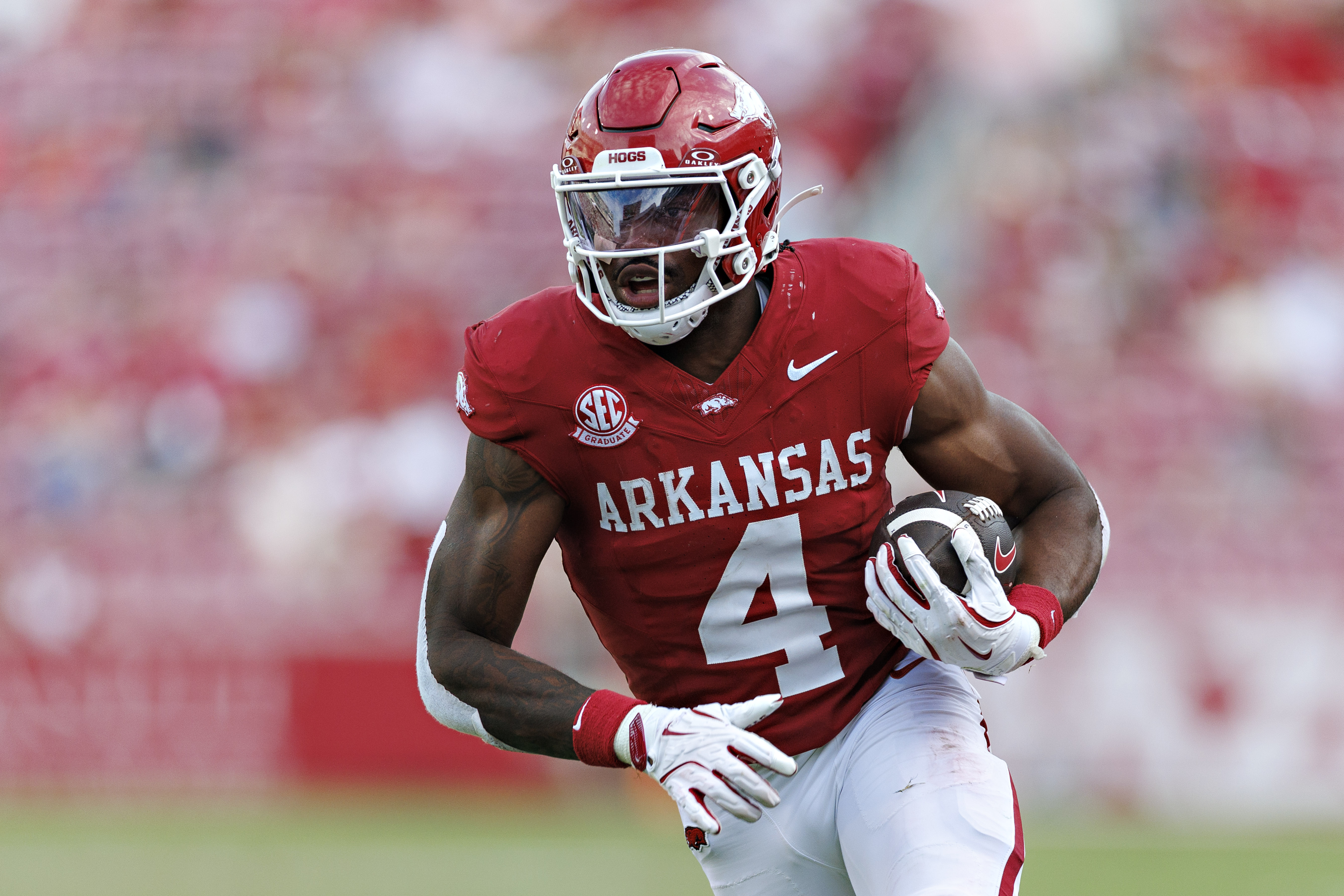 All-SEC RB Turns Heads With Blistering 40 at NFL Combine