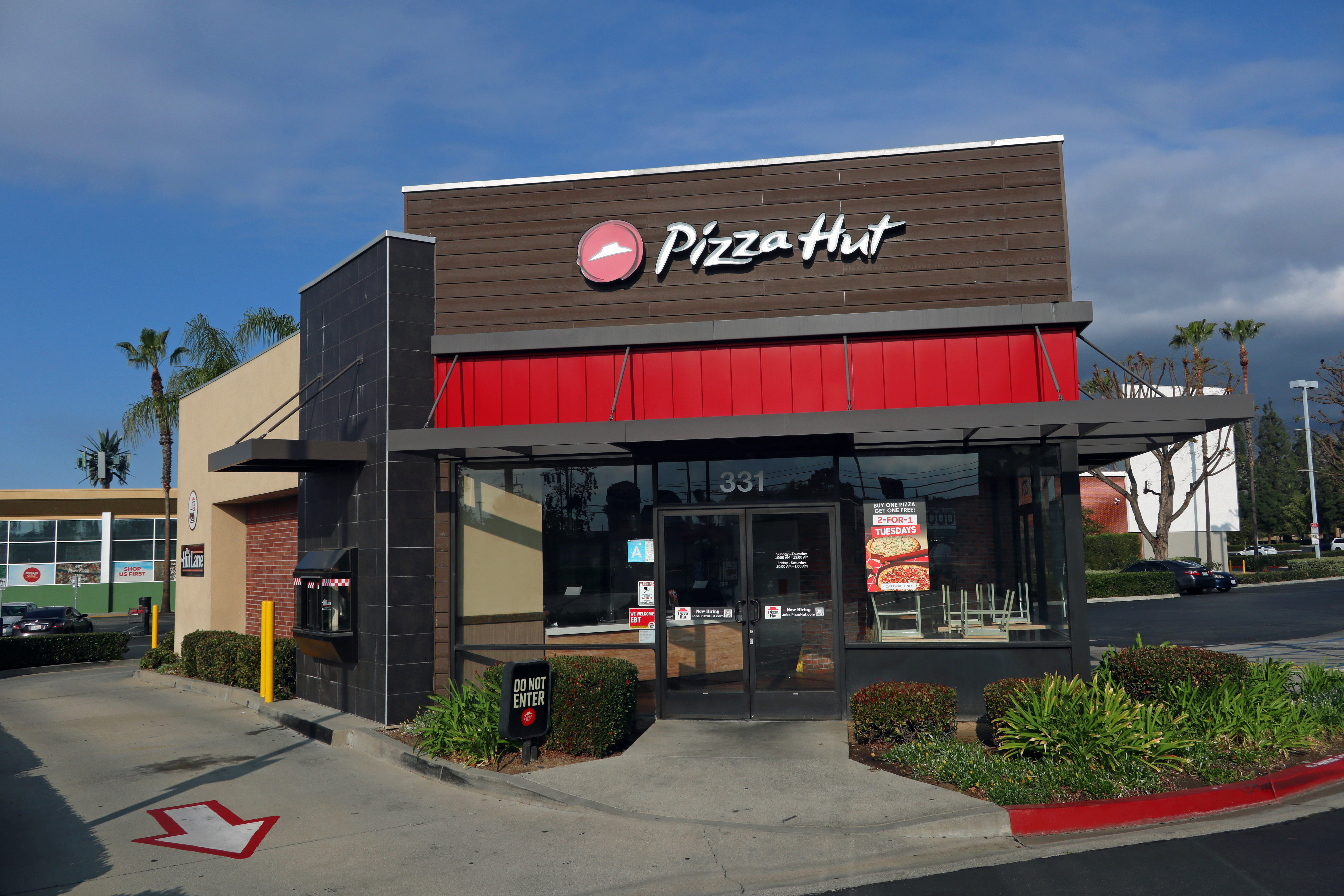 Pizza Hut To Close Swathes of Restaurants Nationwide