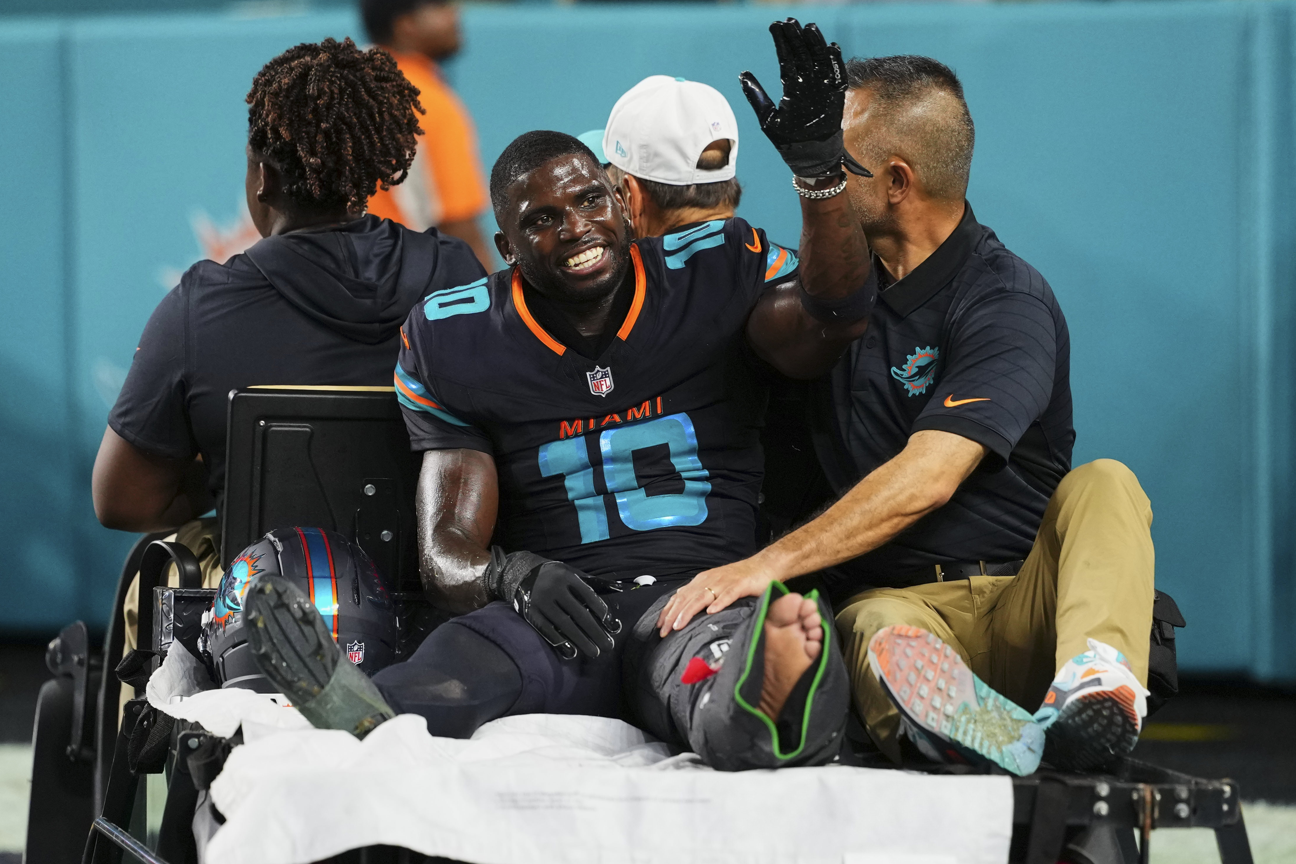 Devastating Tyreek Hill Update Given by Injury Expert After Dolphins Cut WR