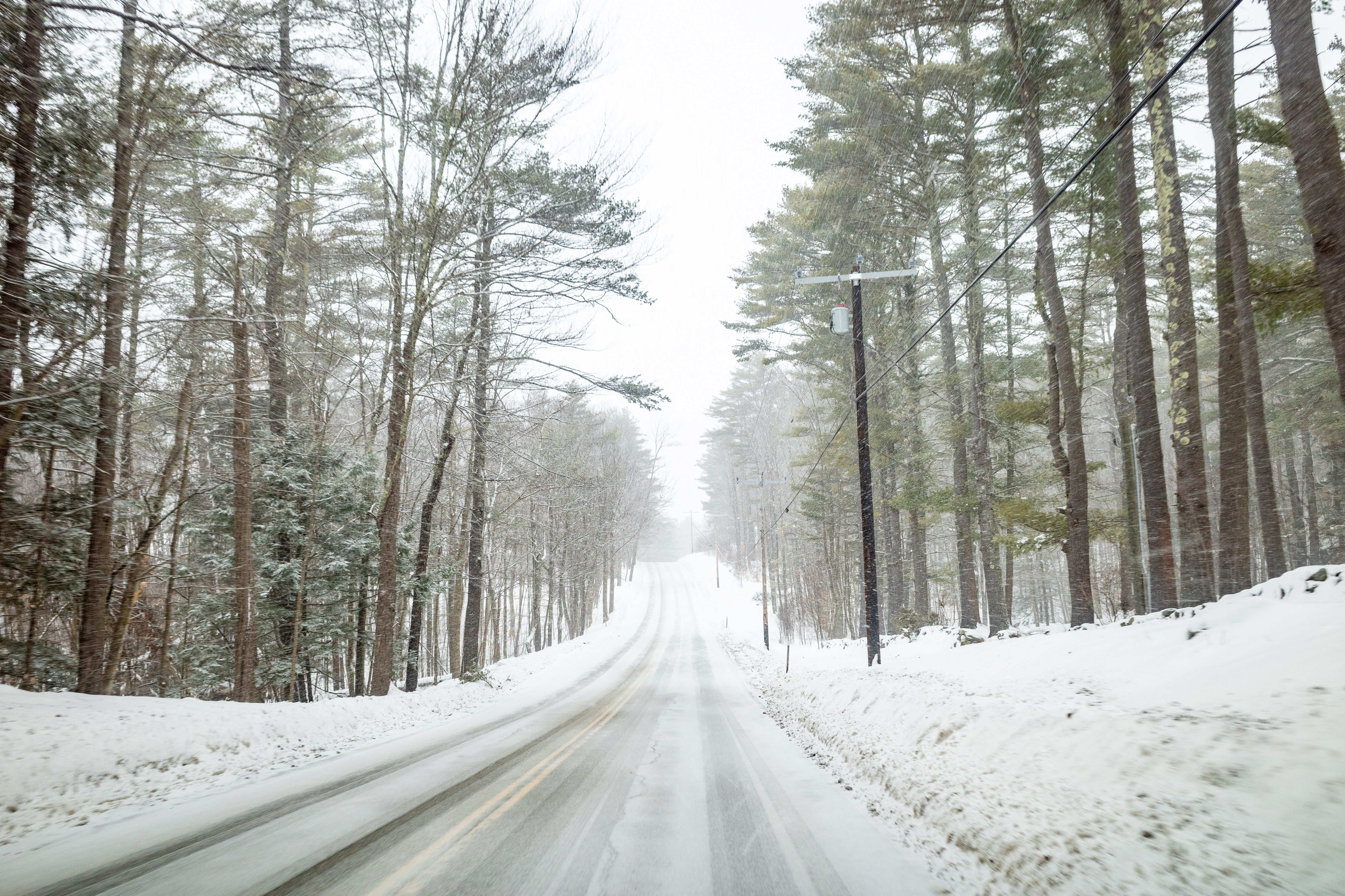 Heavy Snow Warning as Up to 7 Inches Set To Hit