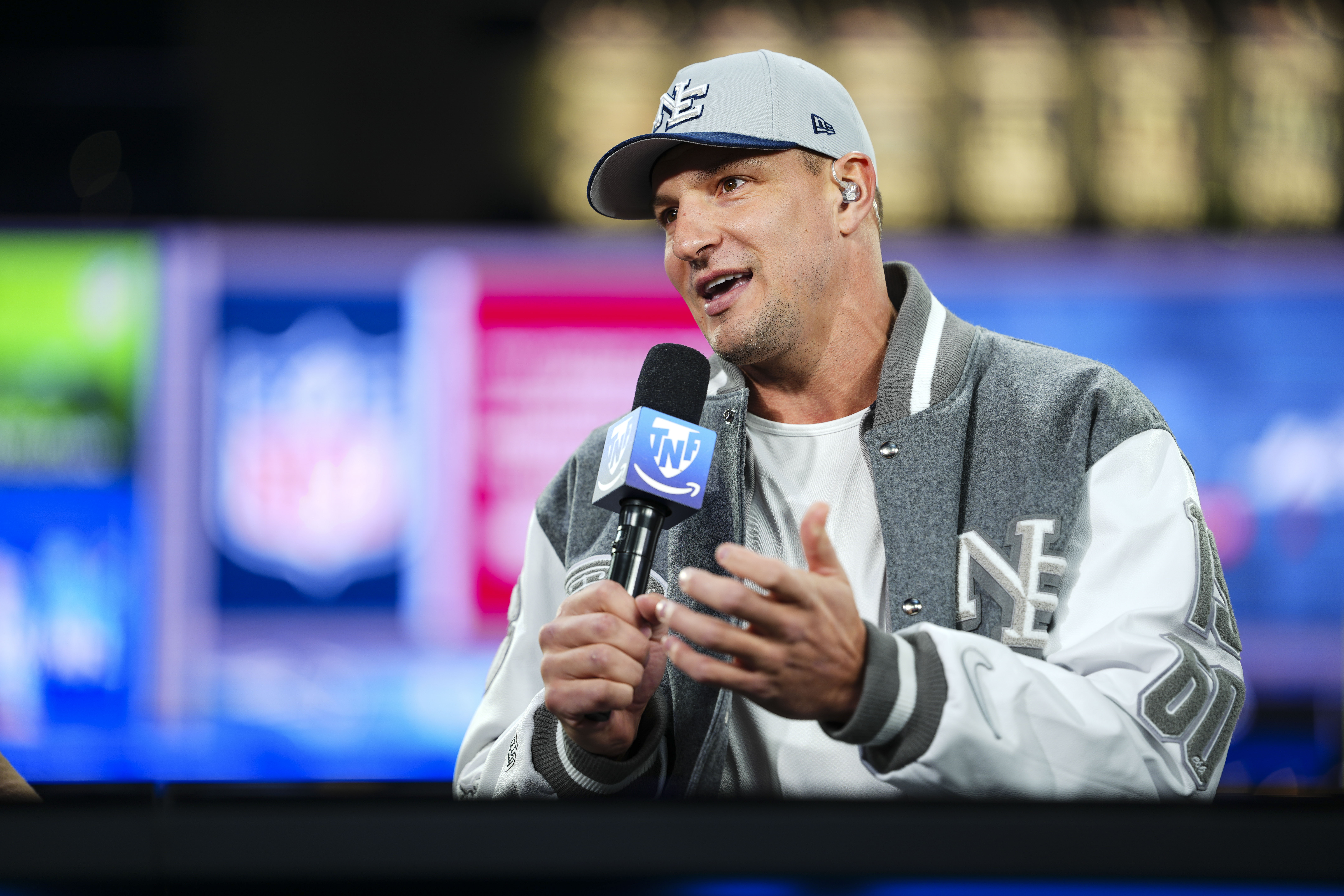 Patriots Legend Rob Gronkowski Reacts to Robert Kraft Snub