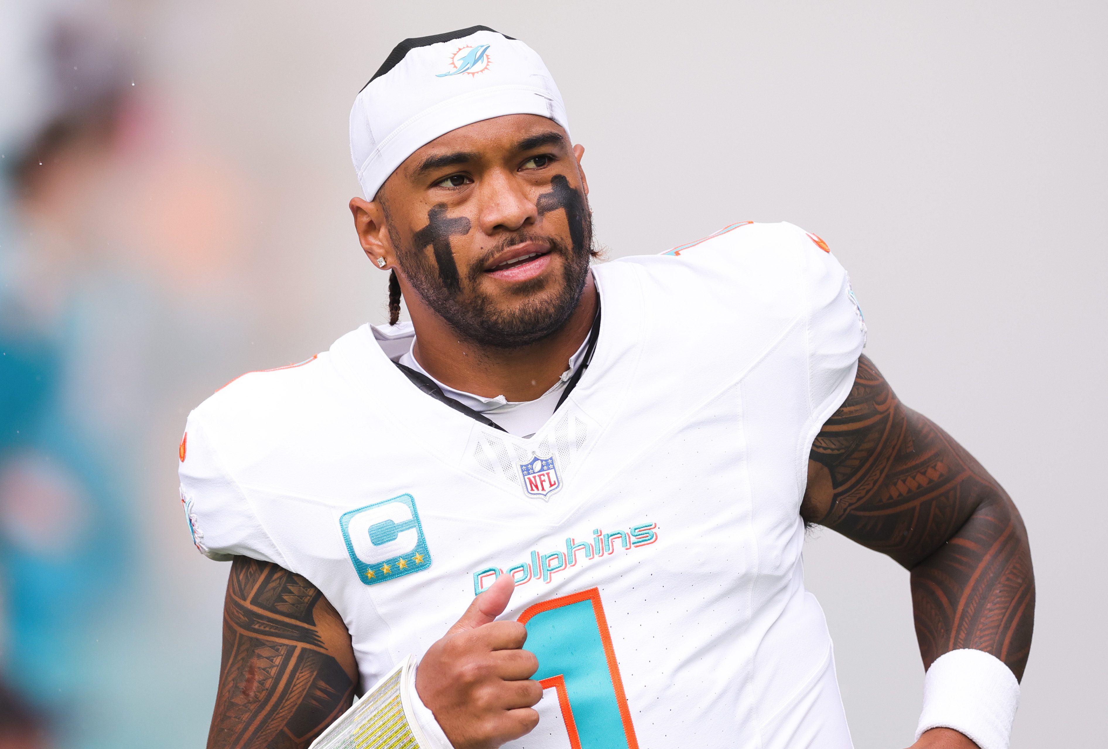 Dolphins-Seahawks Linked to Trade That Would Replace Tua Tagovailoa