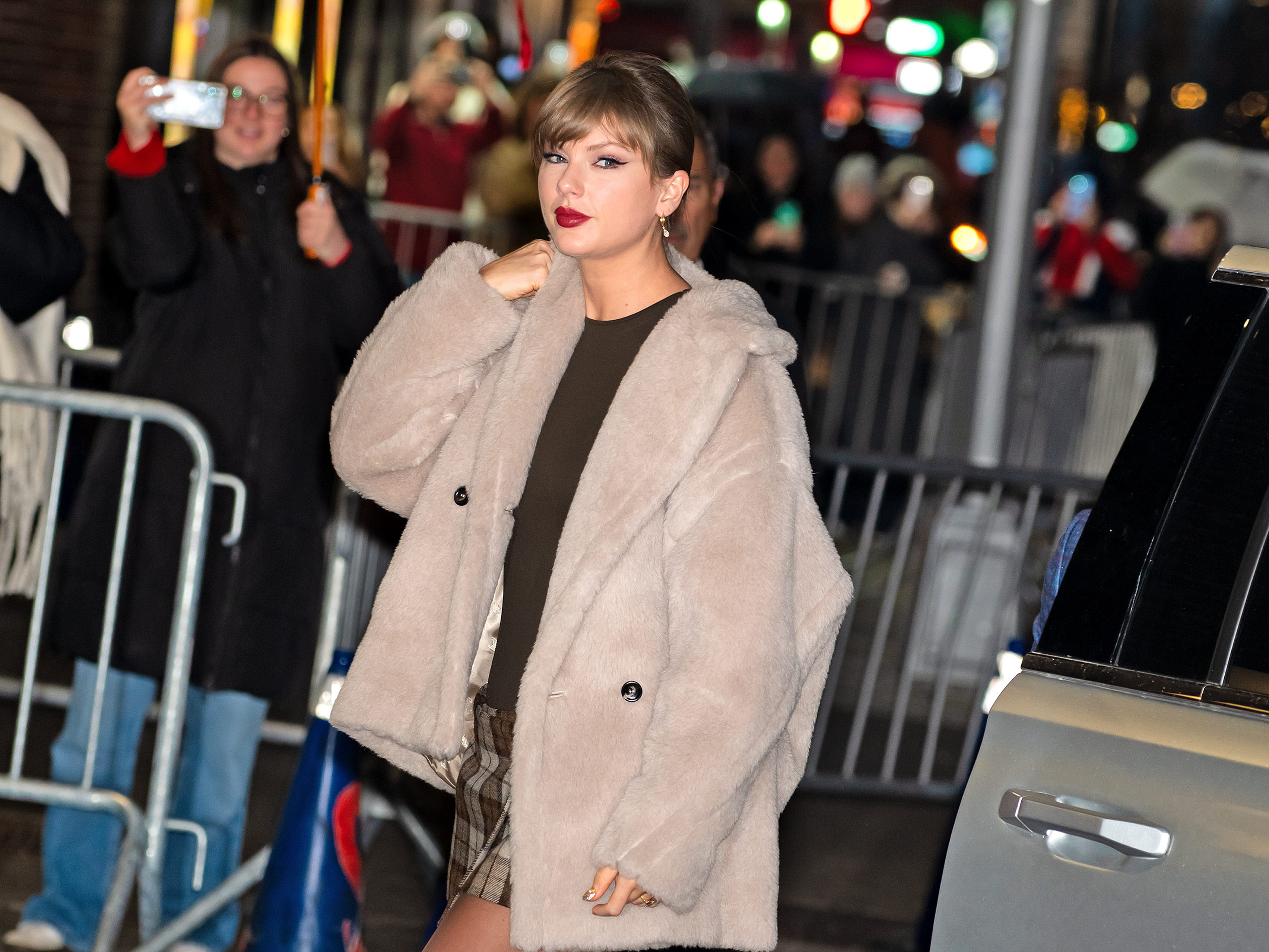 Taylor Swift Gifts Sourdough to Selena Gomez—Why Some Are ‘Extremely’ Offended