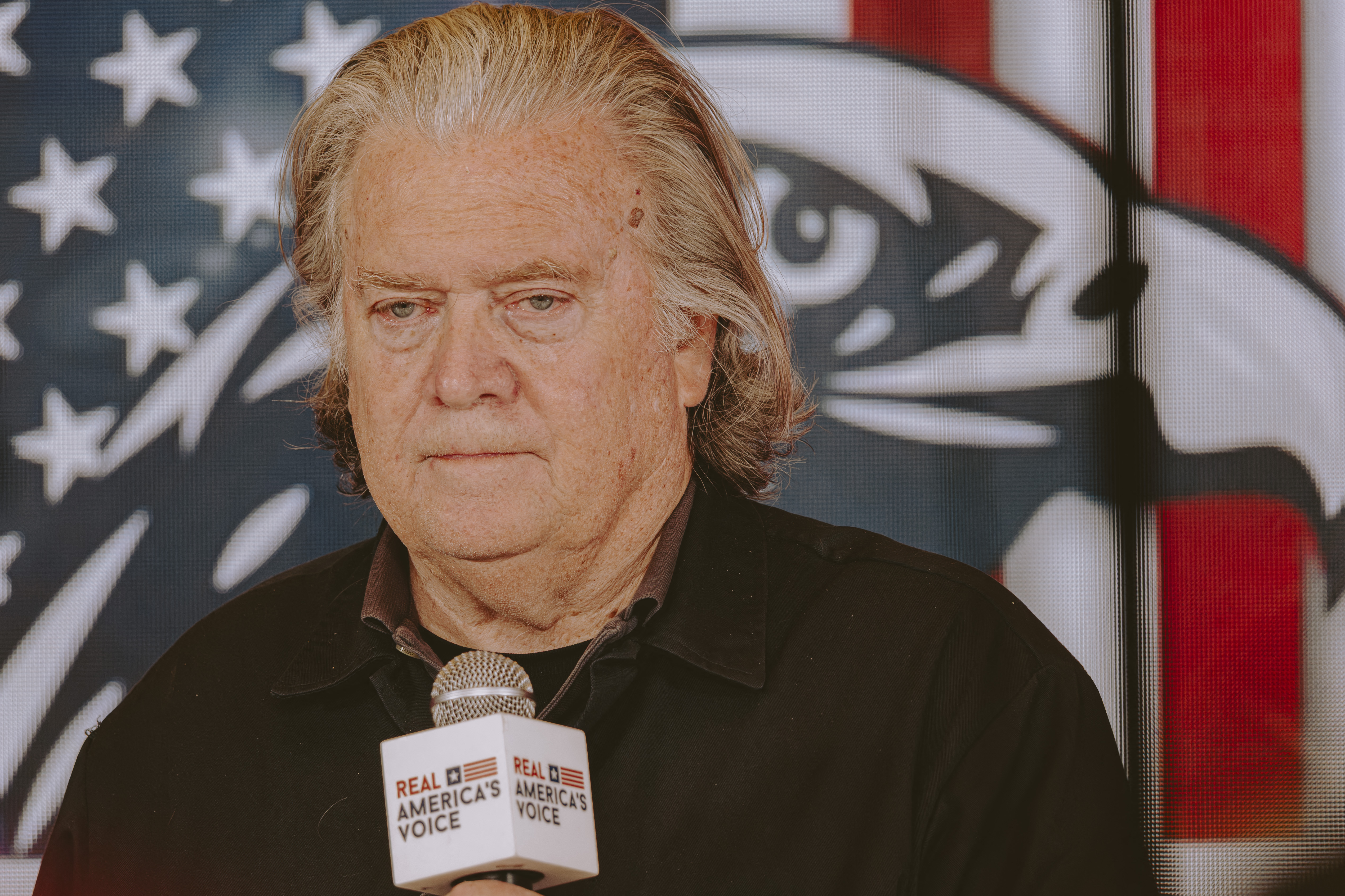 Steve Bannon's Texts to Jeffrey Epstein Under Scrutiny
