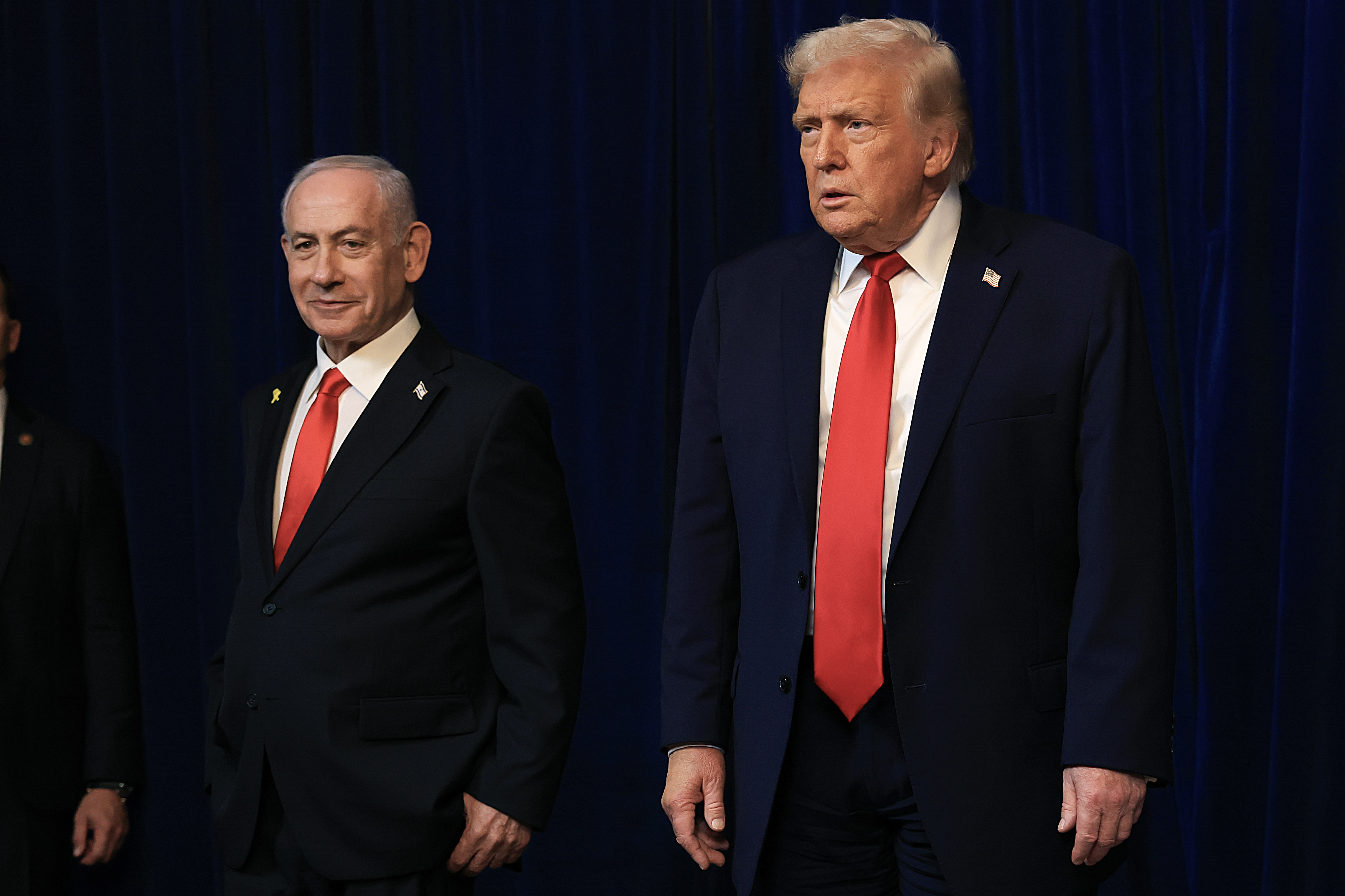 Trump Rebuked After Calling for Netanyahu Pardon