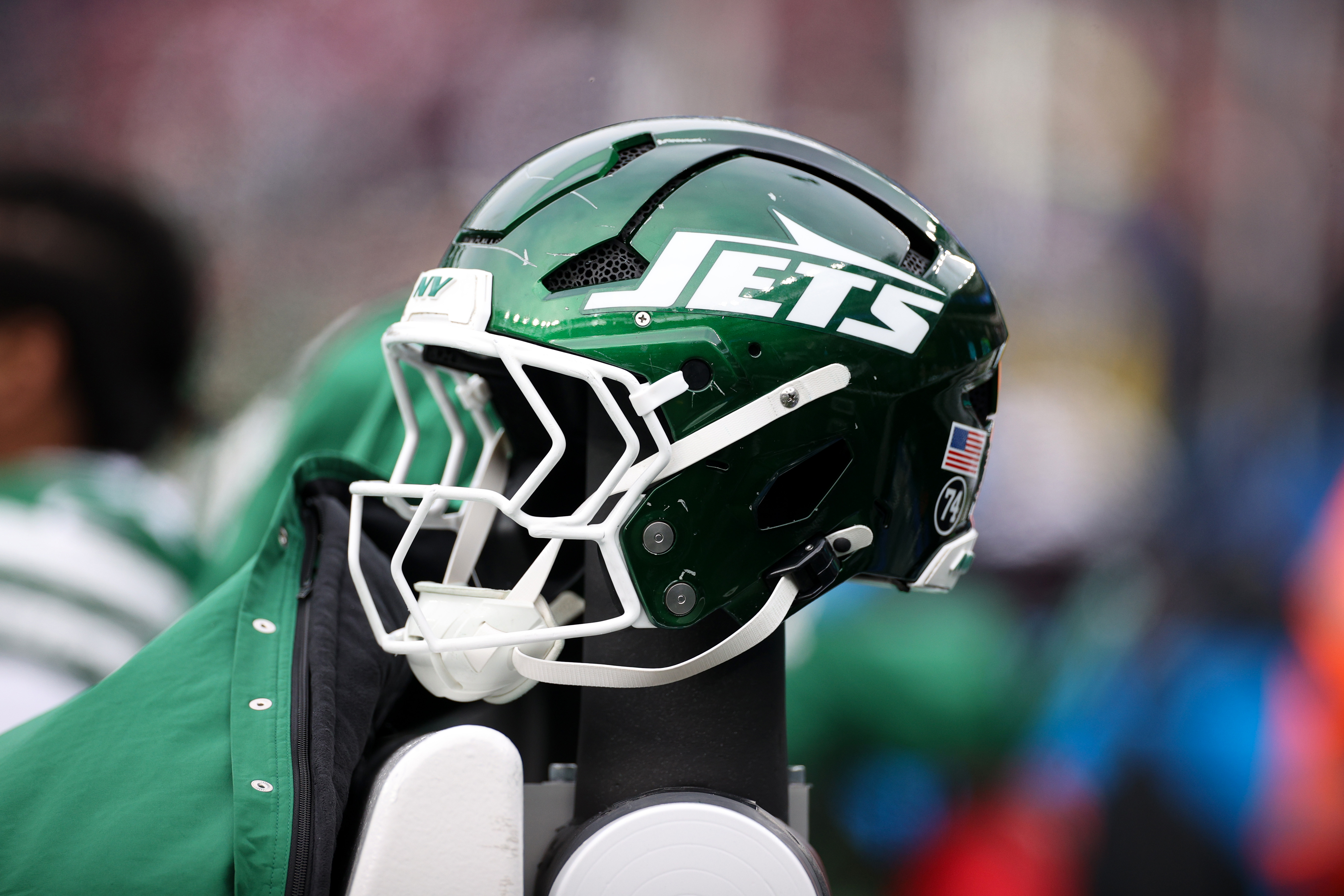New York Jets Linked to Intriguing Offseason QB Move