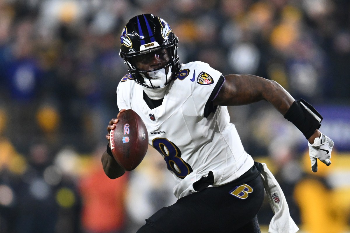 O futuro de Lamar Jackson na NFL recebe uma grande atualização após comentários do GM dos Ravens