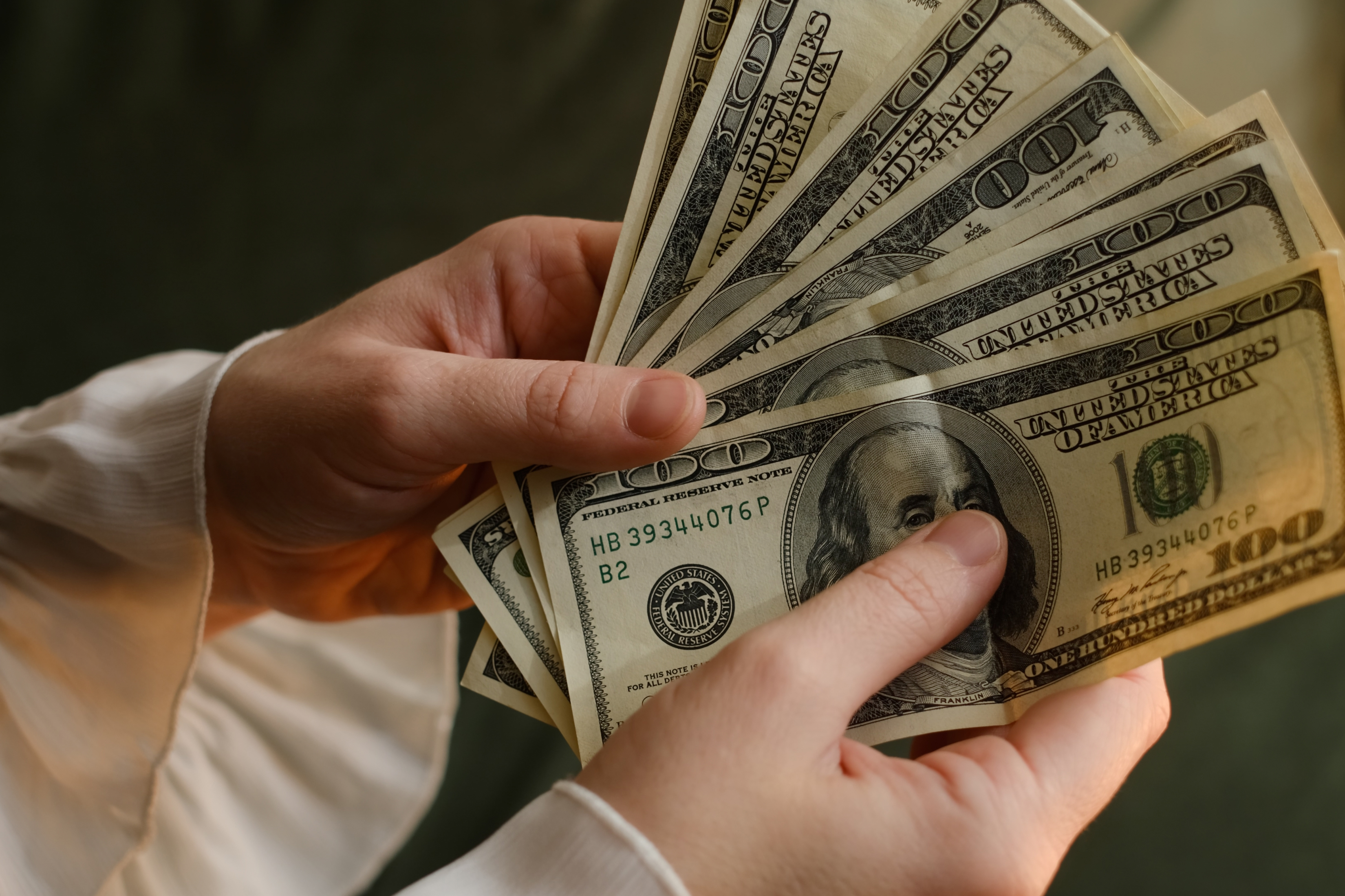 List of US Cities Where $100,000 Salary Stretches Furthest