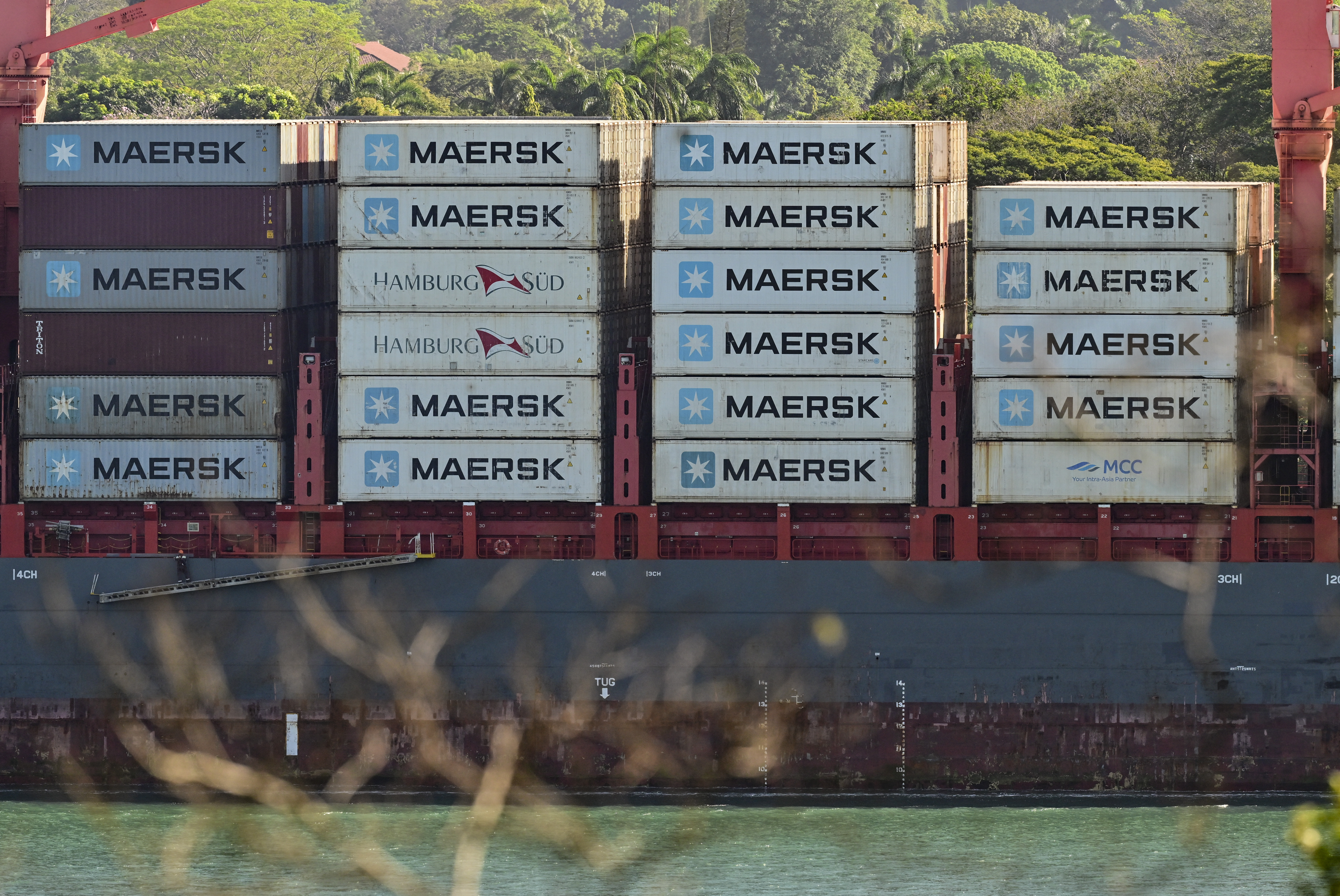 Win for ‘Donroe Doctrine’ Escalates Struggle Over Panama Canal Control