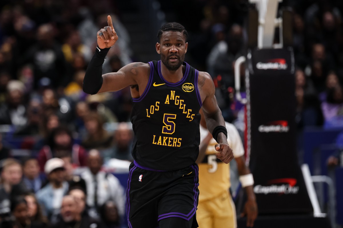 Latest Rankings Reveal Harsh Truth About Lakers' Deandre Ayton Experience