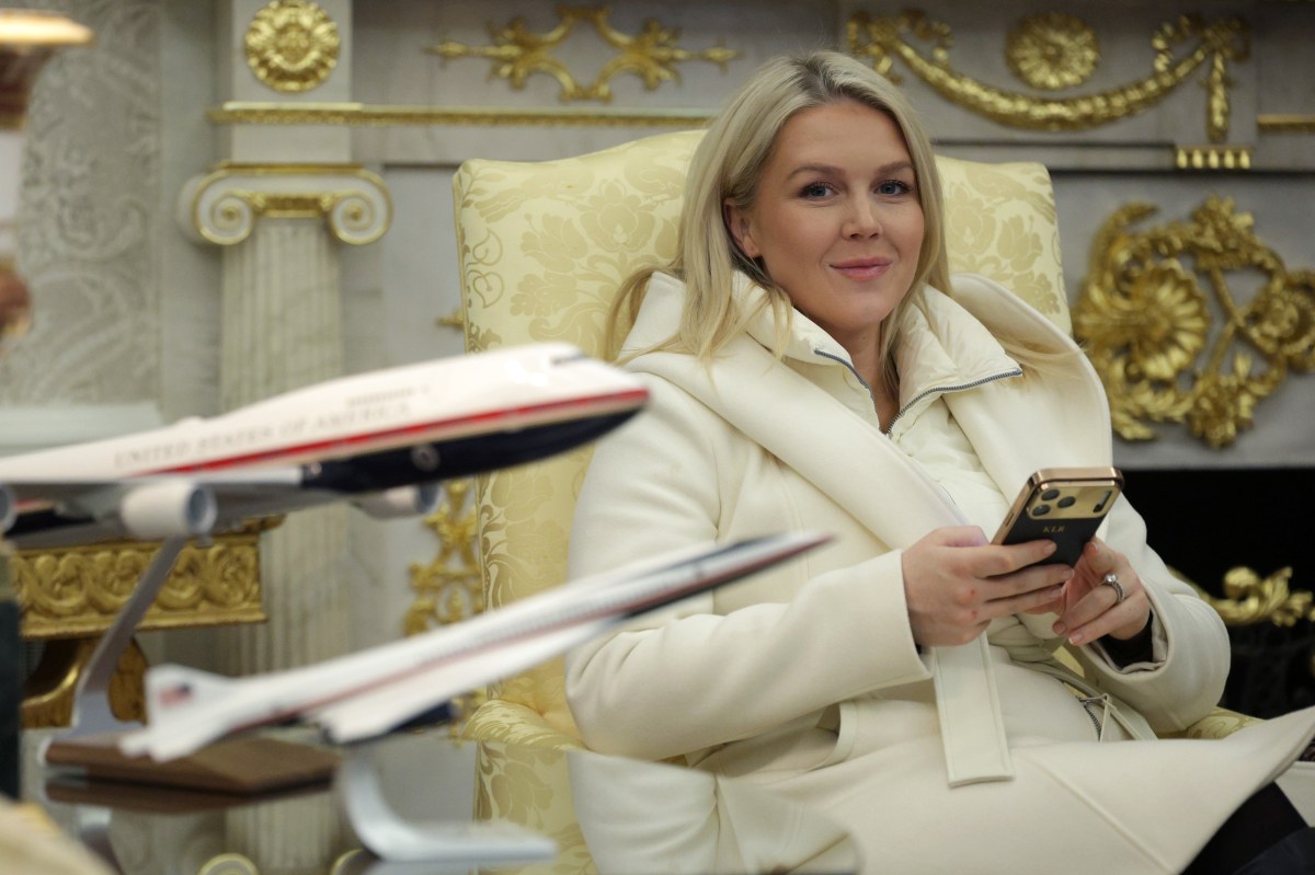 Karoline Leavitt reagiert auf Bad Bunnys Anti-ICE-Aussage: „Sehr ironisch“