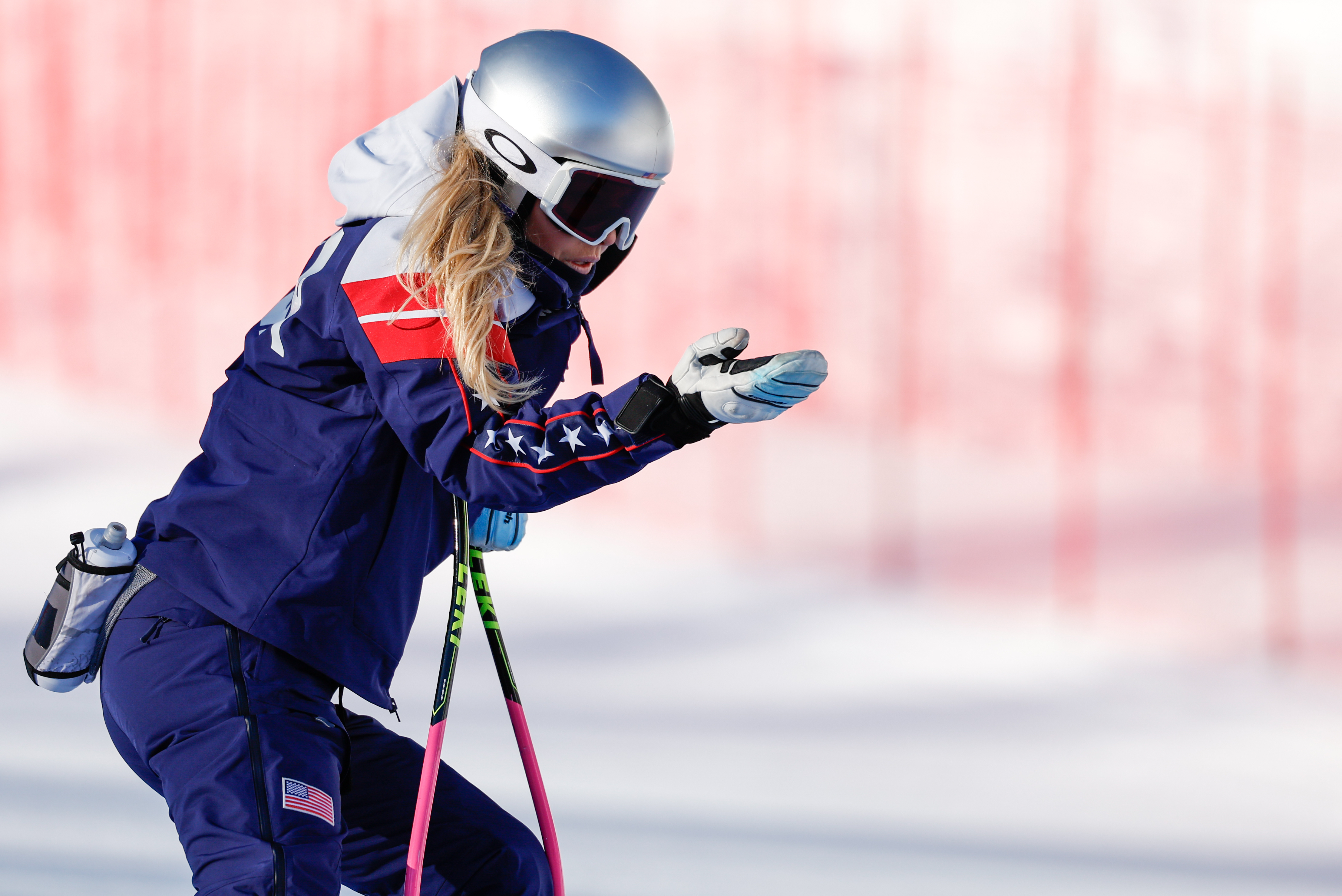 Lindsey Vonn's Tragic Announcement Draws Response From Legendary Athlete