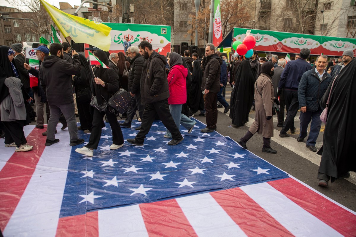 Iran Emphasizes Missiles Red Line as Netanyahu Meets Trump 