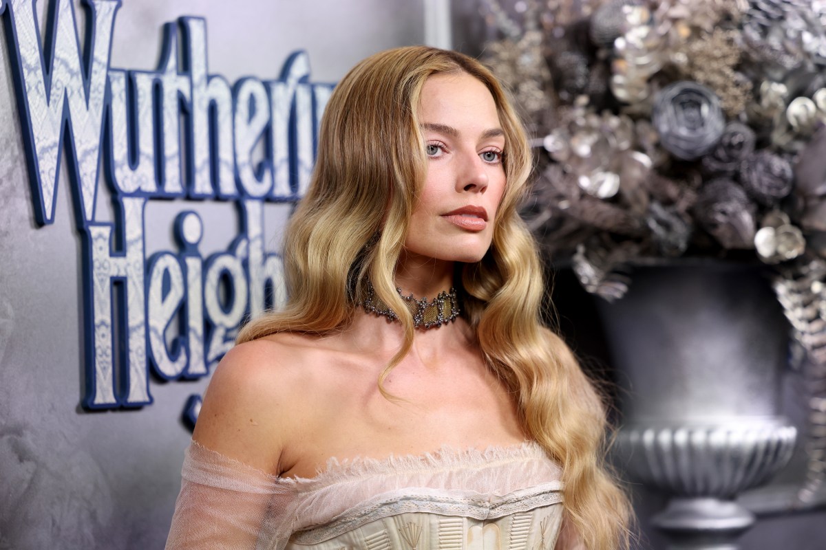 ‘O Morro dos Ventos Uivantes’ ocupa o primeiro lugar nas bilheterias, apesar das críticas