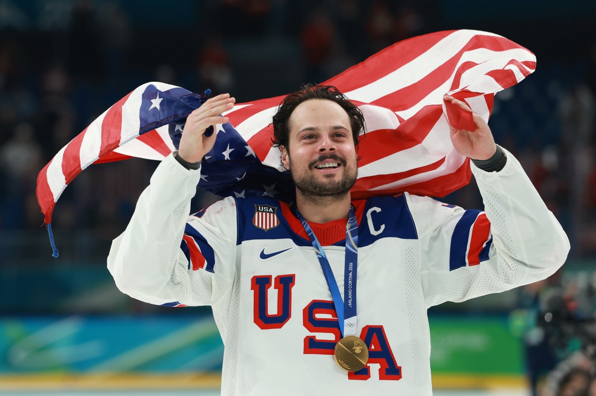 Auston Matthews, dos EUA, enfrenta forte reação por perda de retorno da NHL