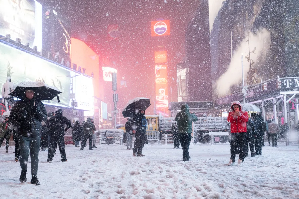 Winter Storm Warning for 11 States As up to 4 Feet of Snow Forecast ...