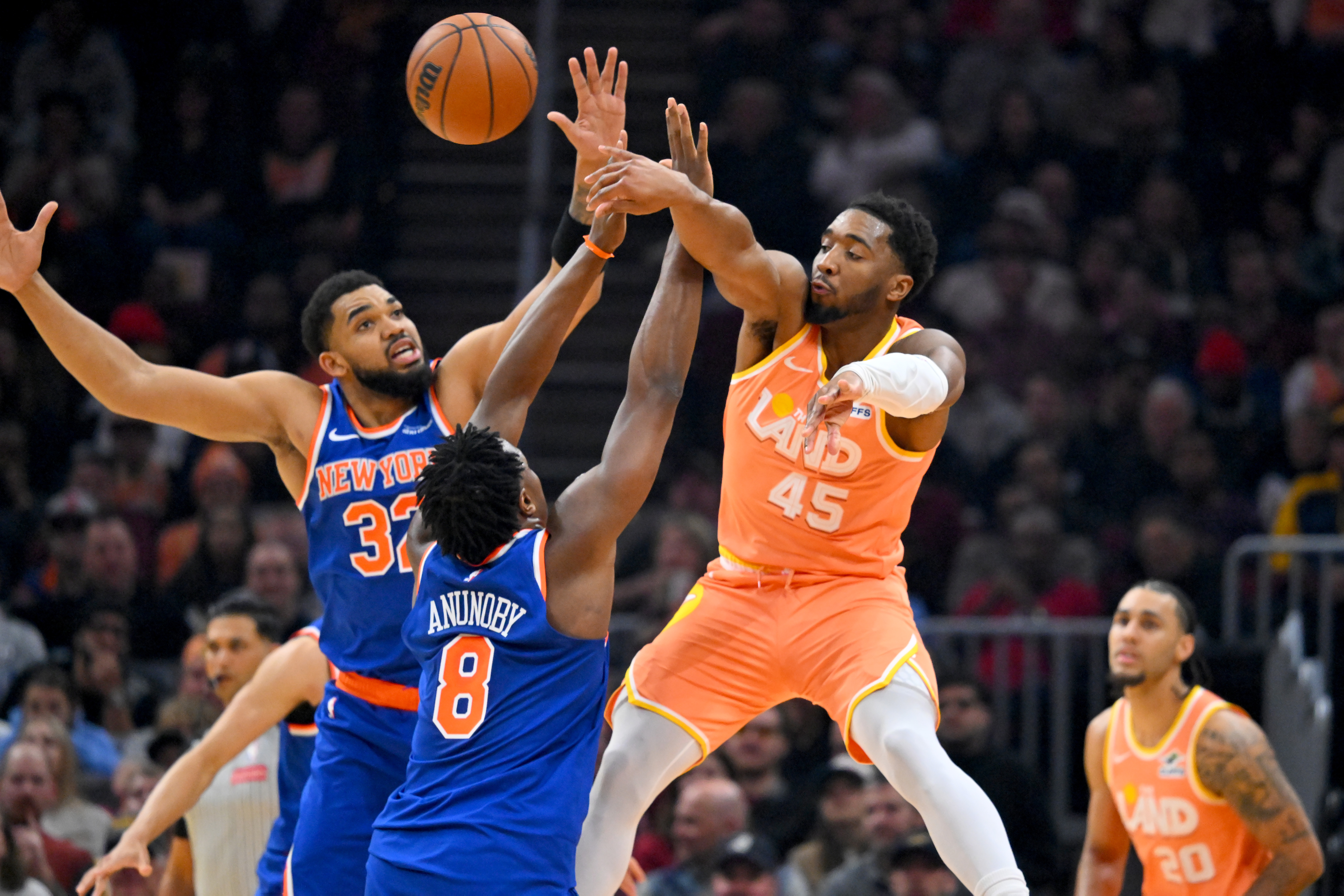 FanDuel Promo Code: Get $100 Bonus On Cavs vs. Pistons, Michigan-Illinois, Any Game