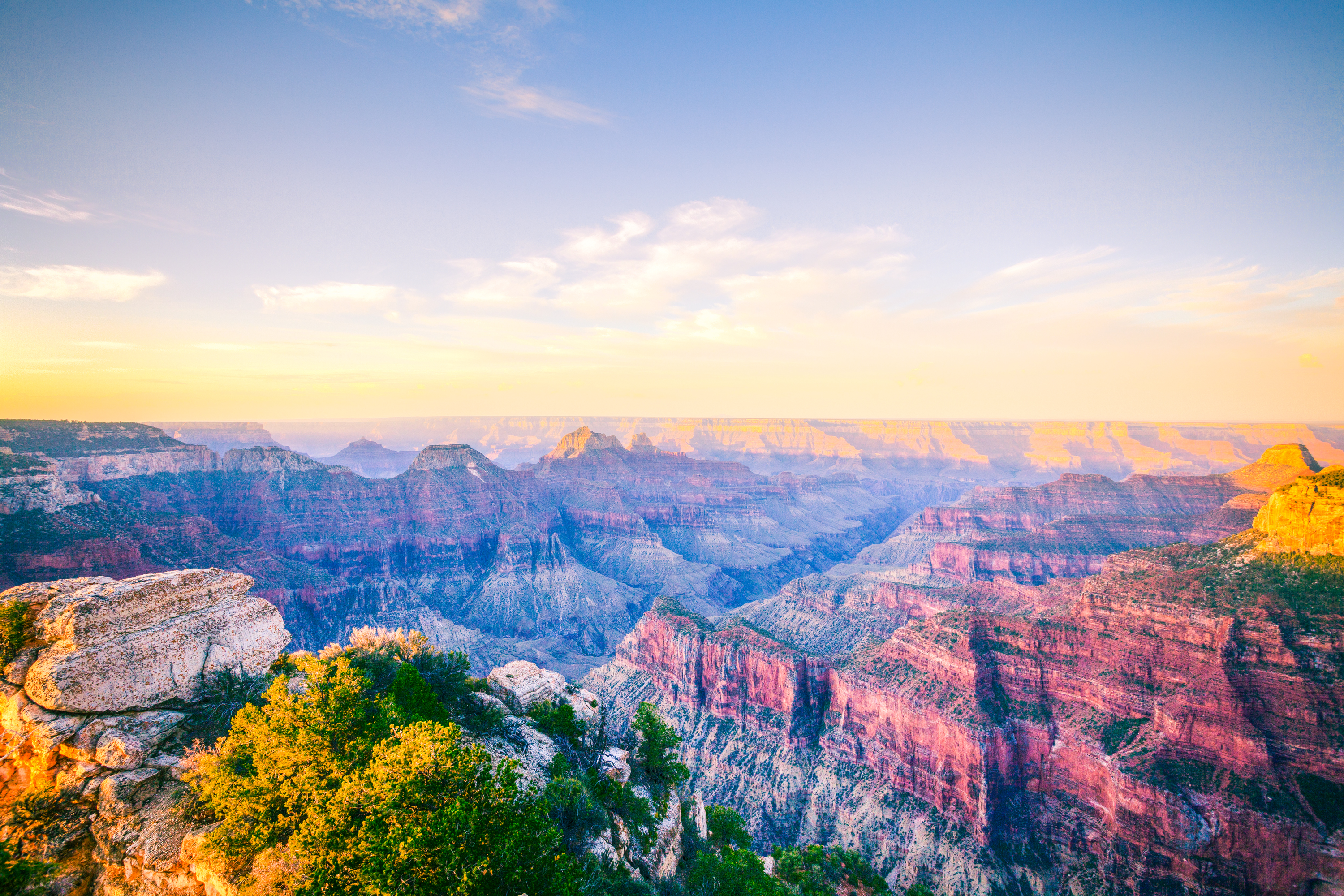 Woman Visits Grand Canyon, Internet Unprepared for Discovery She Makes