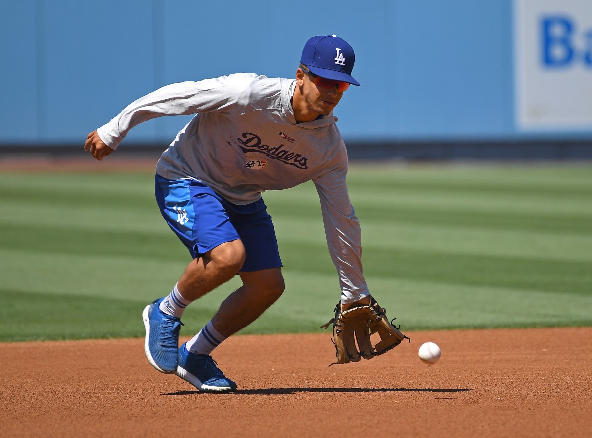 Son of Dodgers Manager Dave Roberts Retires to Follow in Father& 039;s Footsteps