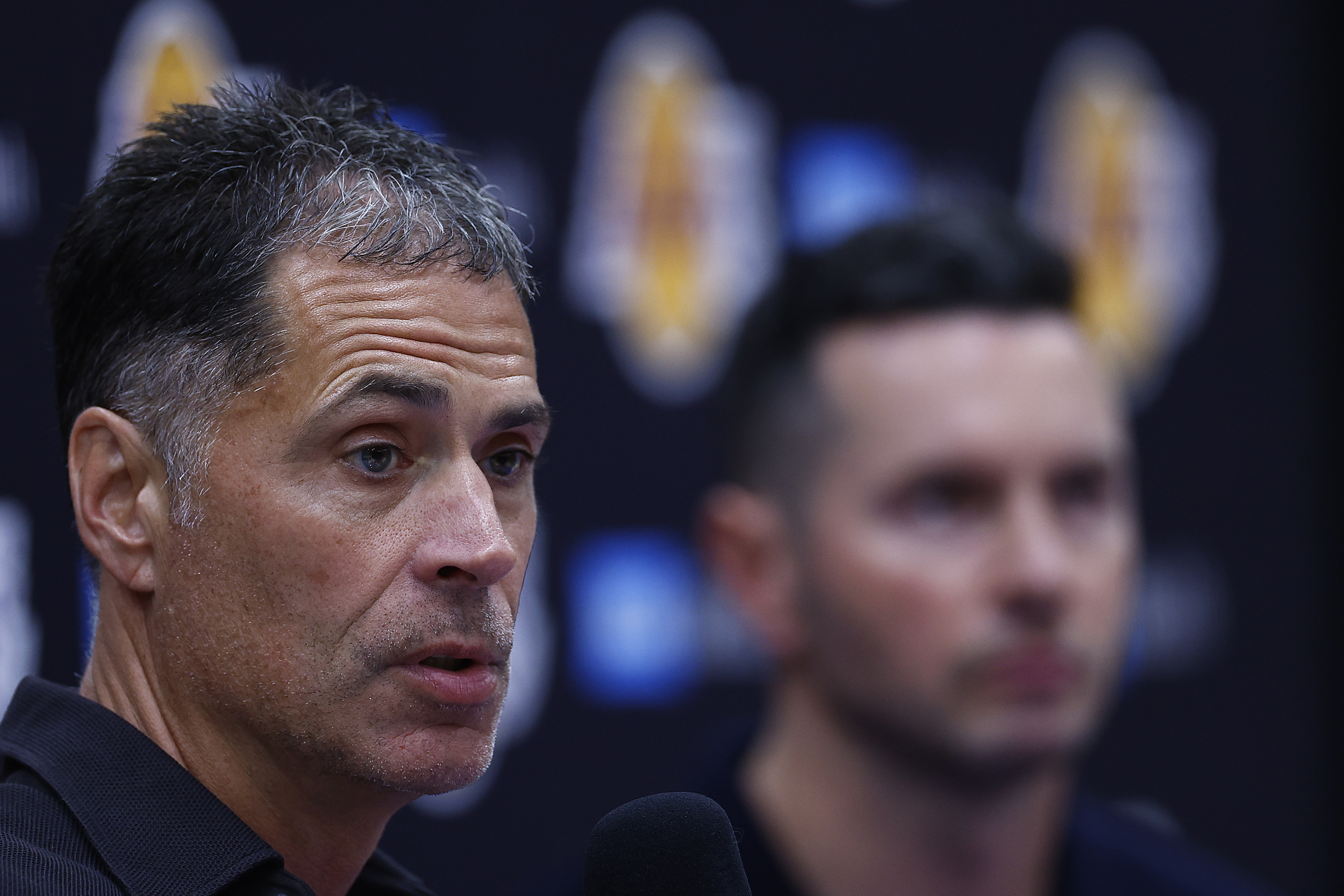Lakers Prioritizing Cap Space Over Aggressive Trade Deadline Moves: Report