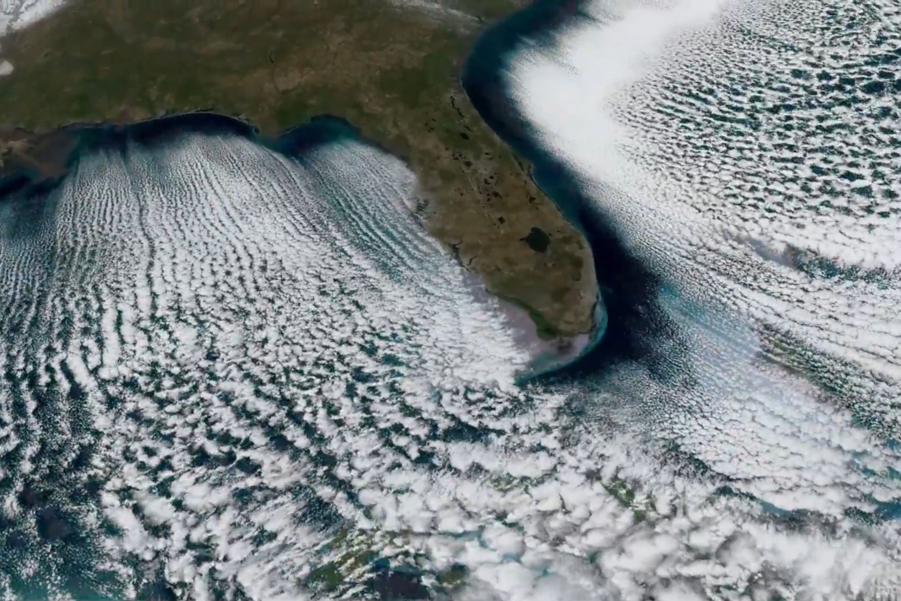 Satellite Footage Shows 'Cloud Streets' Amid Record Cold in Florida
