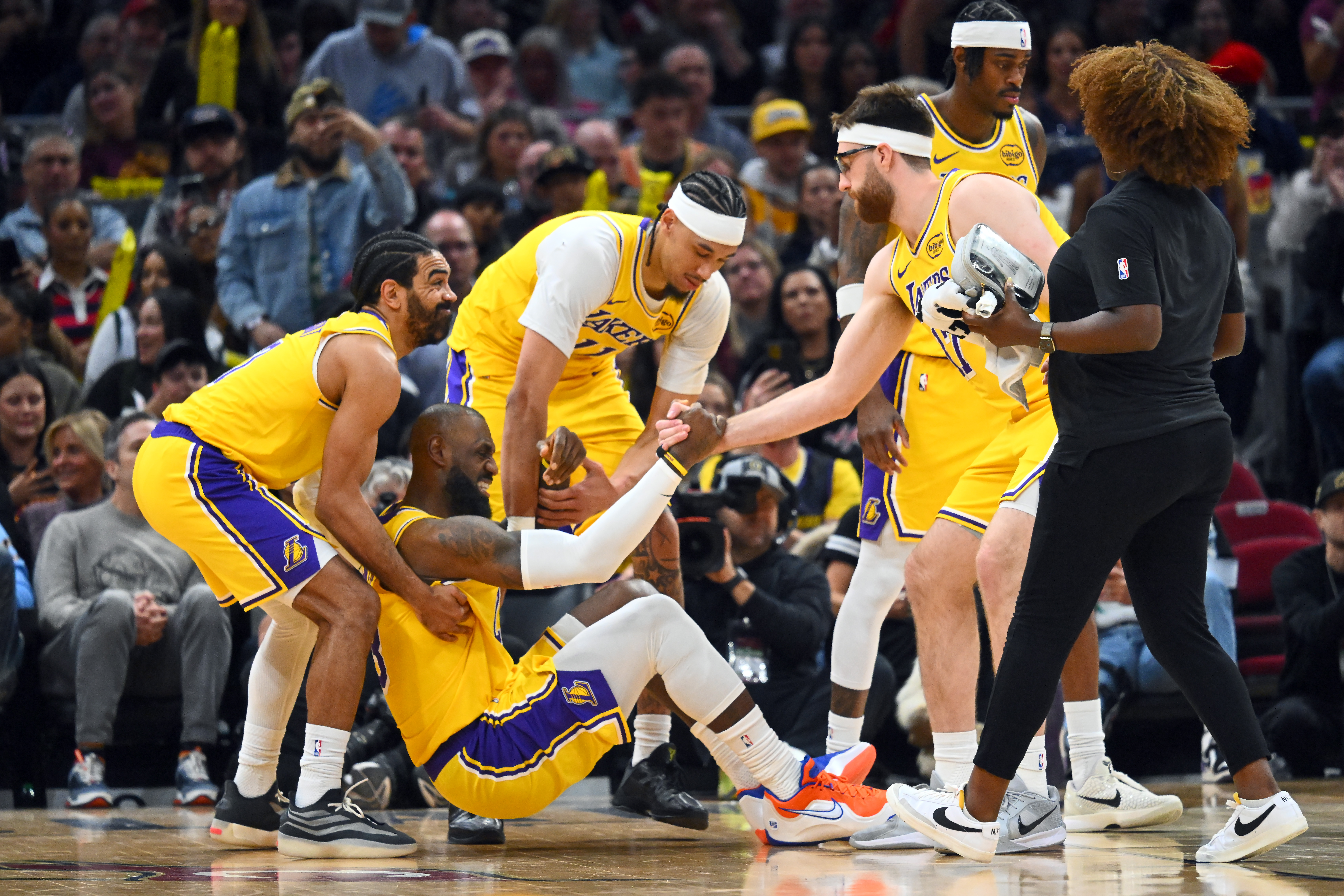 NBA Announces Punishment for Lakers Center