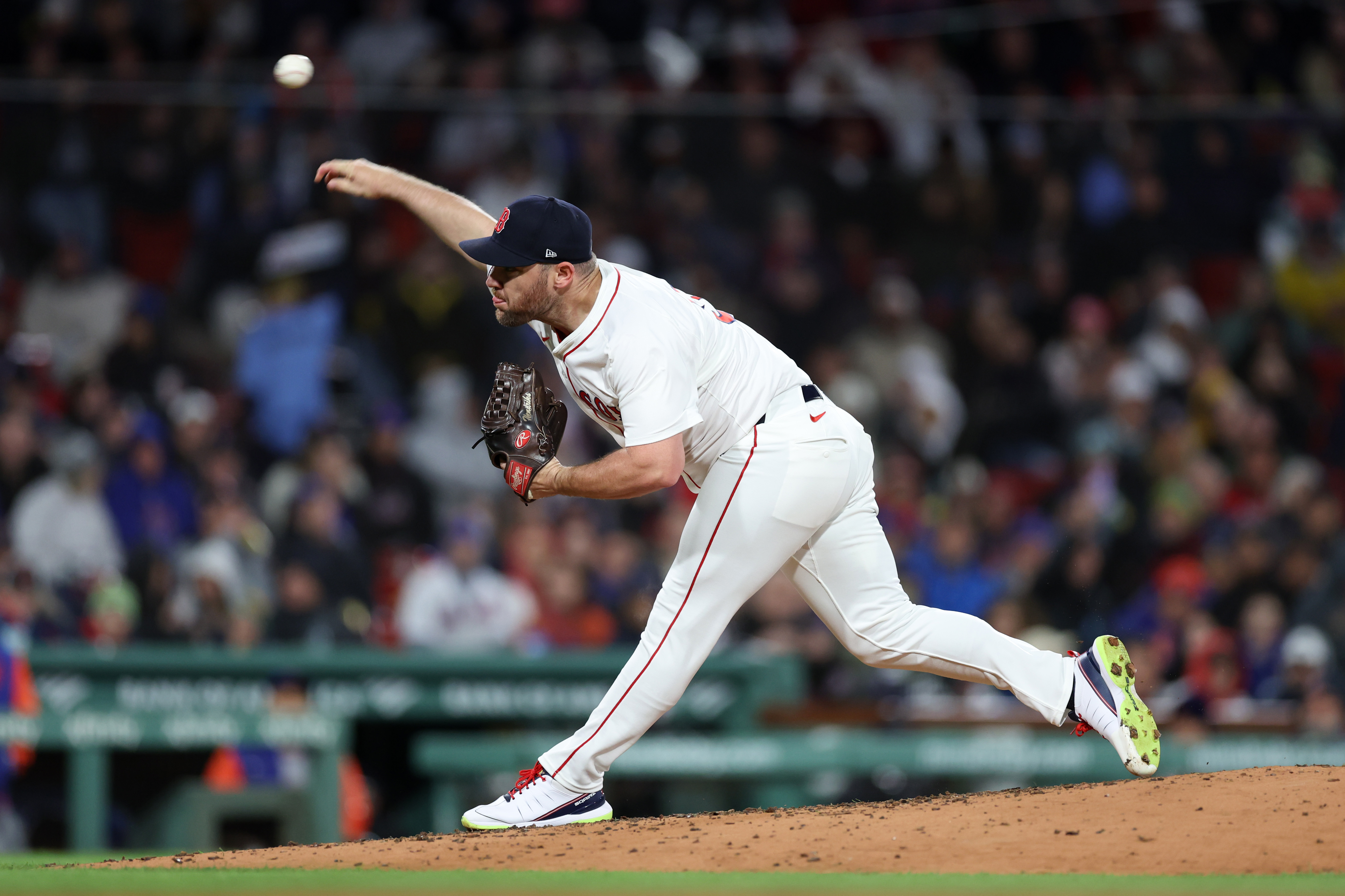 Red Sox Lose 3-Time All-Star Reliever, AL Saves Leader to Twins