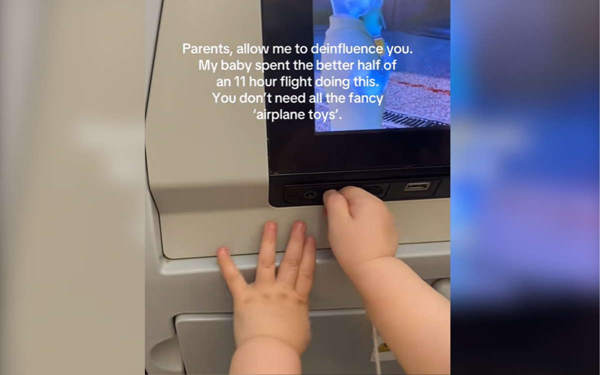 How Mom Keeps Toddler Busy on 11-Hour Flight Without Toys Annoys Travelers