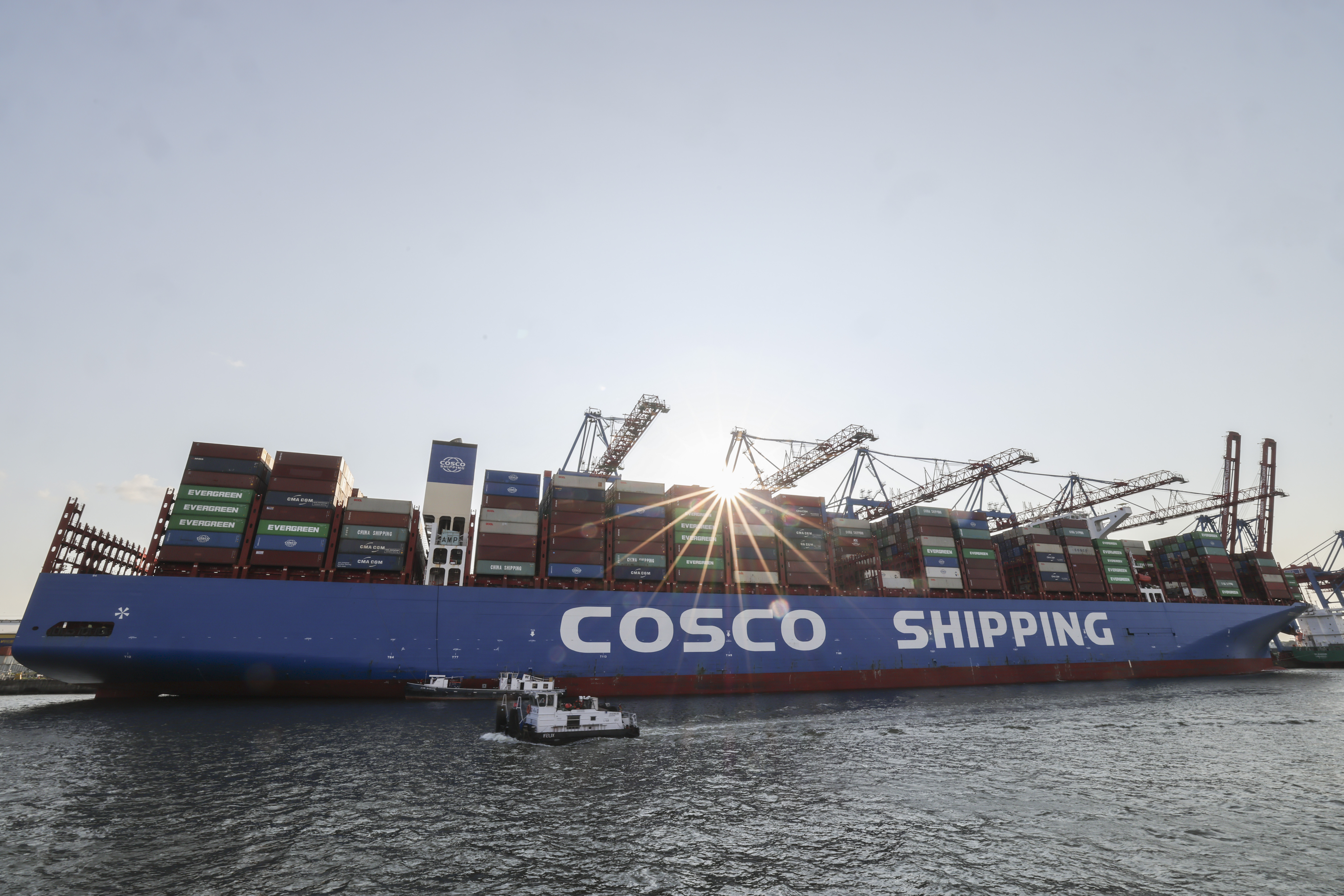 Chinese Ships Fail To Exit Strait of Hormuz