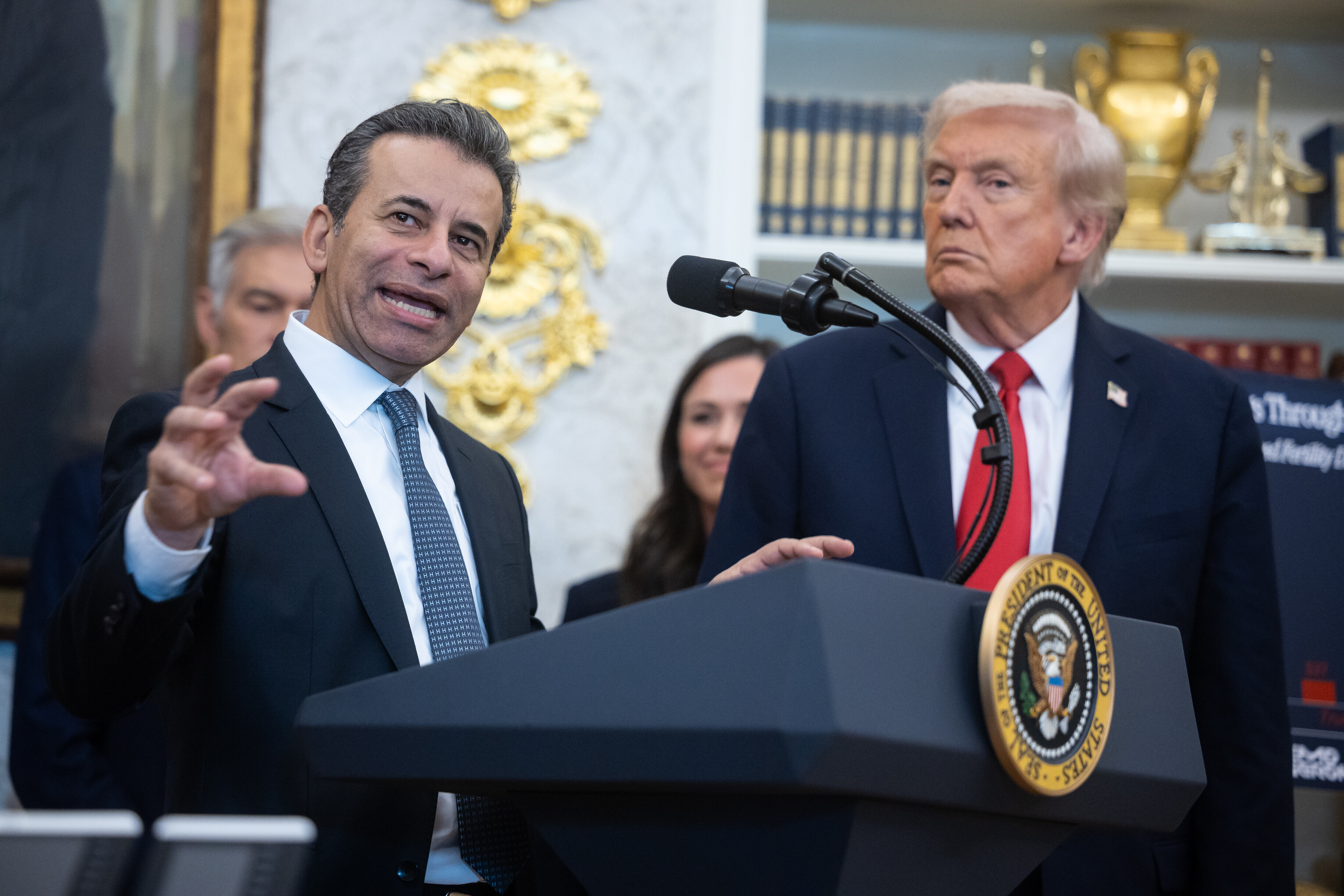 FDA Under Scrutiny: 4 Issues Facing Beleaguered Agency