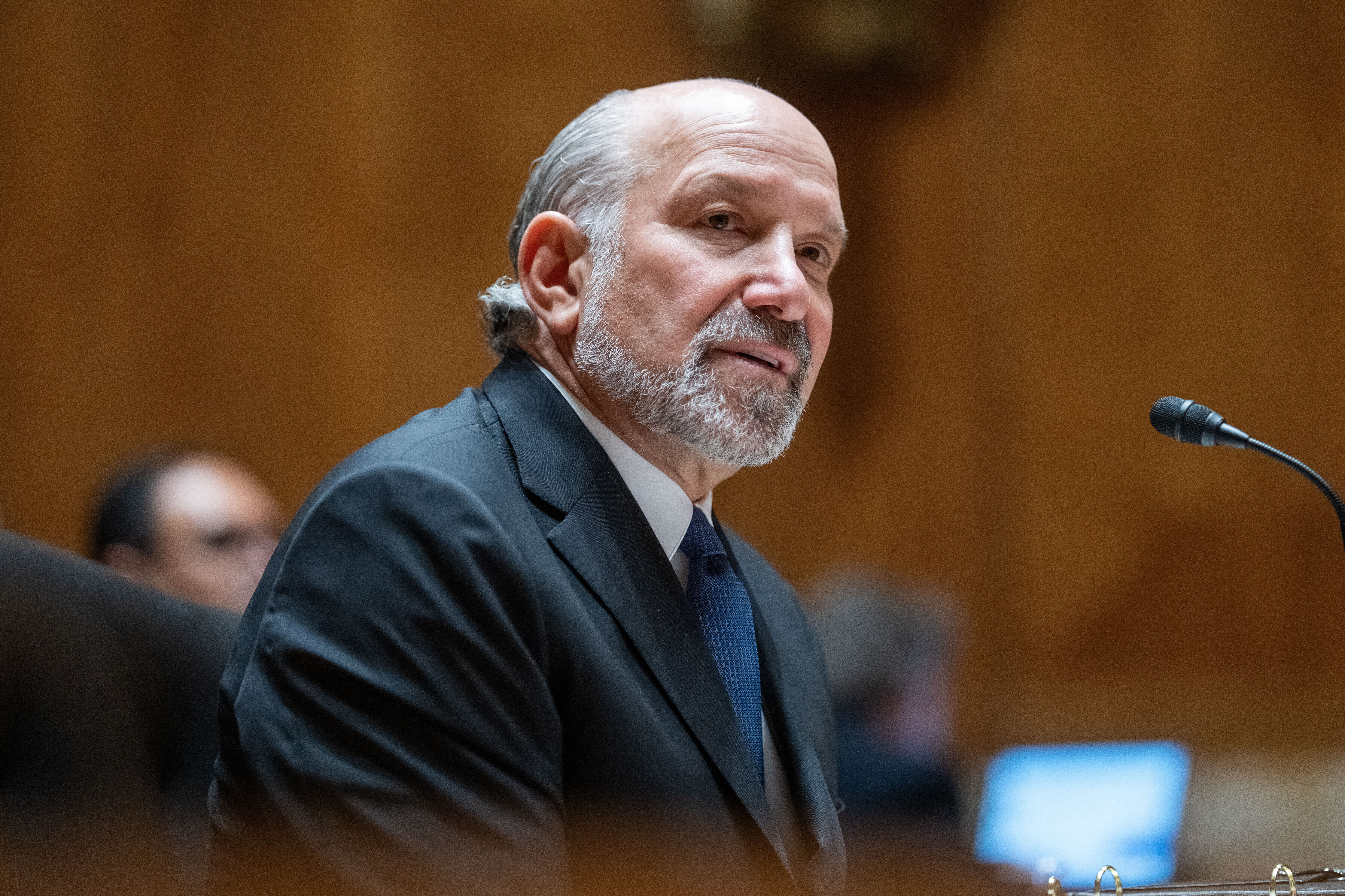 Howard Lutnick Agrees to House Oversight Interview Over Past Epstein Ties