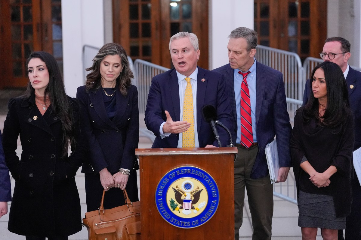 Clintons& 039; Epstein Depositions Fall Flat for Republicans