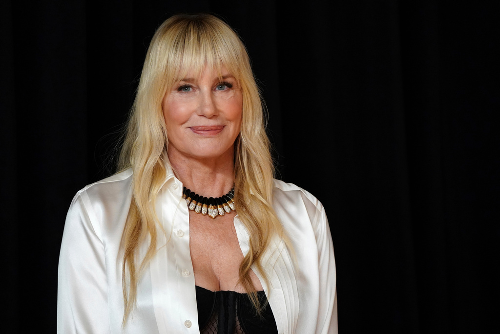 Daryl Hannah arrasa em ‘Love Story’, nova série de TV de JFK Jr. -Carolyn Bessette