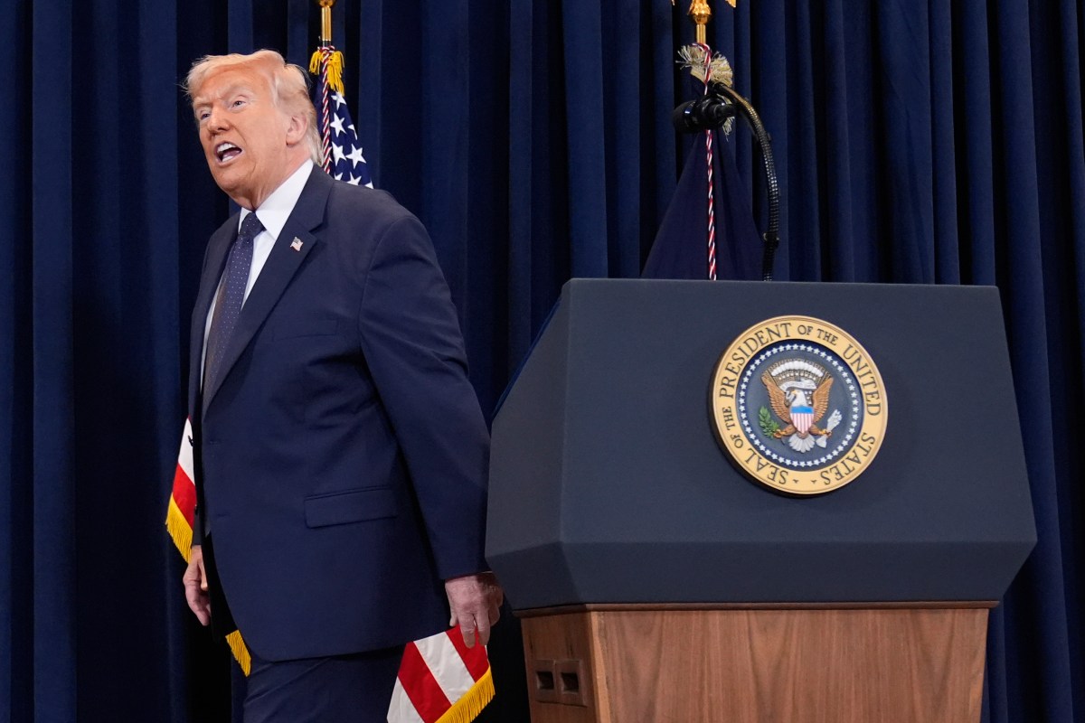 Donald Trump detalha instalações nucleares no Irã. Ele disse que os Estados Unidos atacaram.