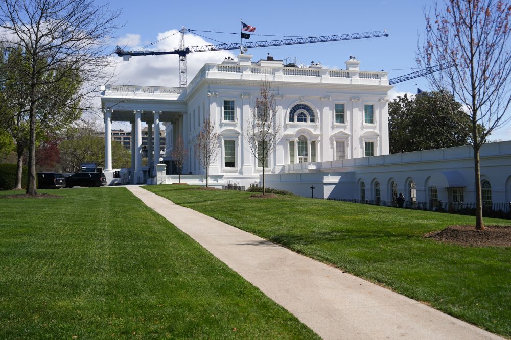 Potus Building Trump Building ‘Massive’ Military Complex Beneath Ballroom: What To ...