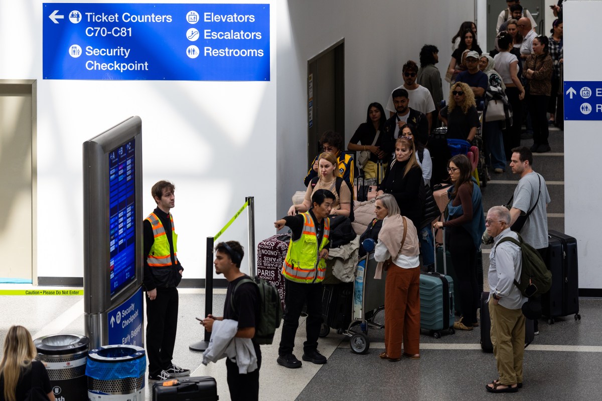 Donald Trump Issues New National Guard Airport Warning