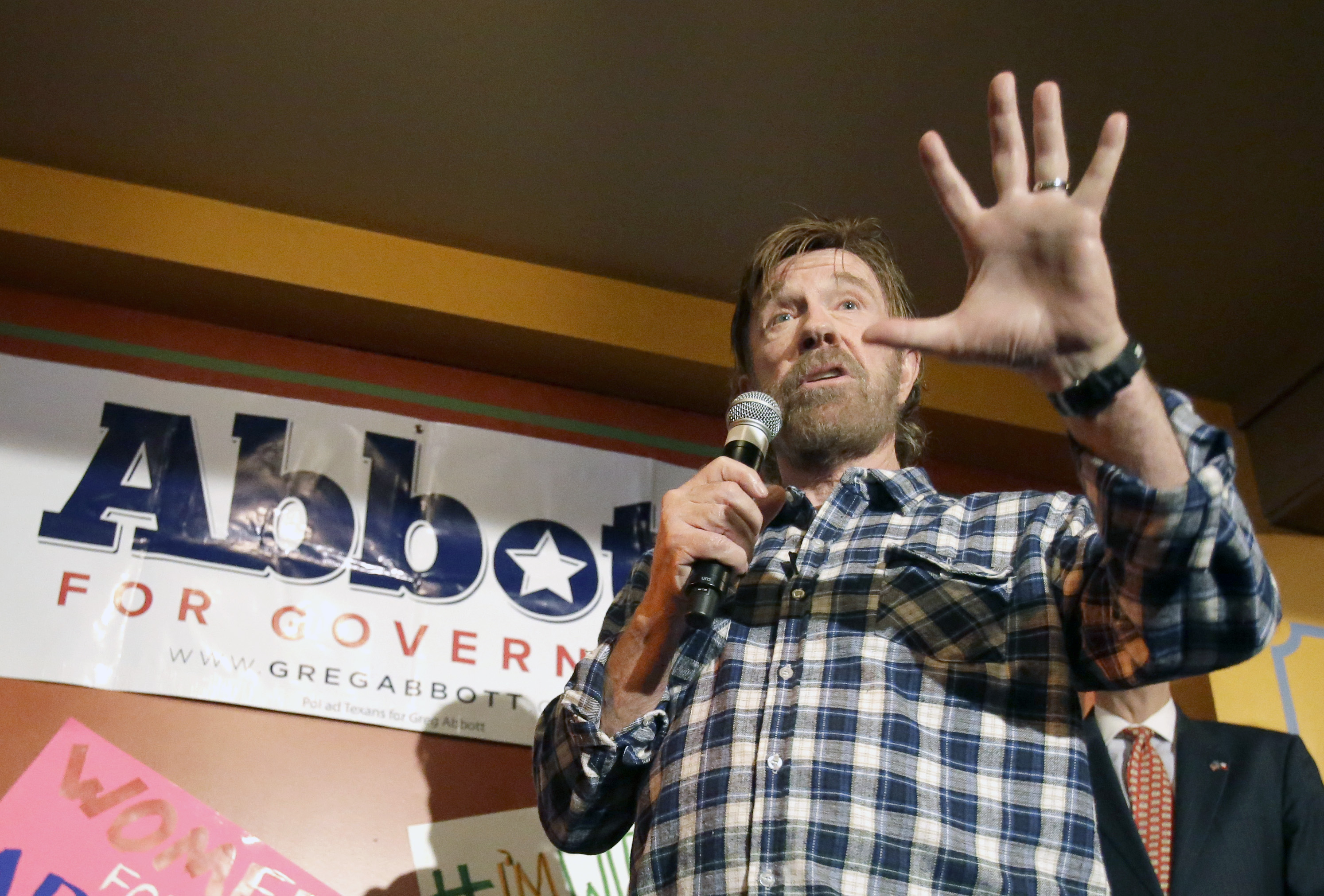 Donald Trump Reacts to Chuck Norris' Death