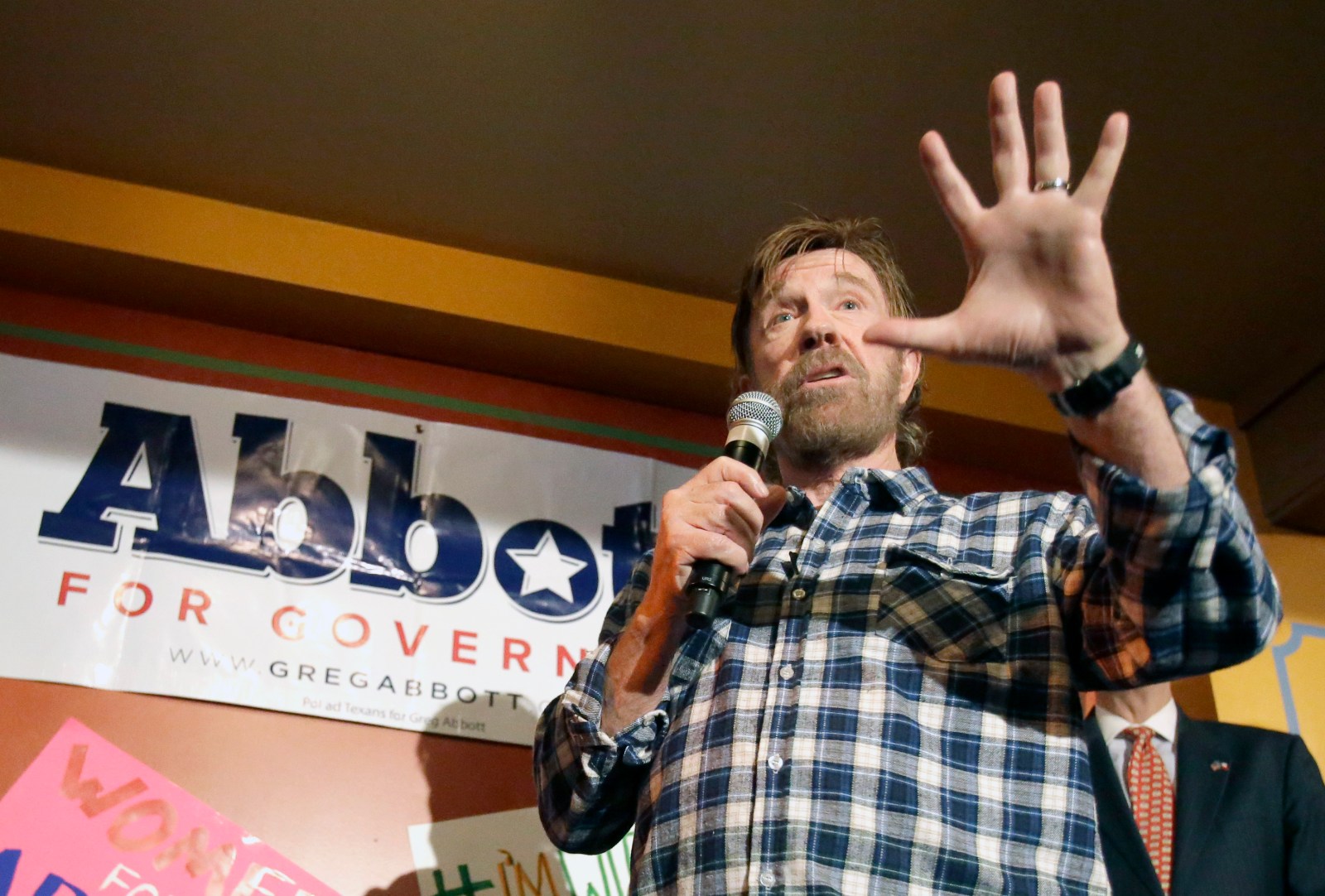 Donald Trump Reacts to Chuck Norris' Death