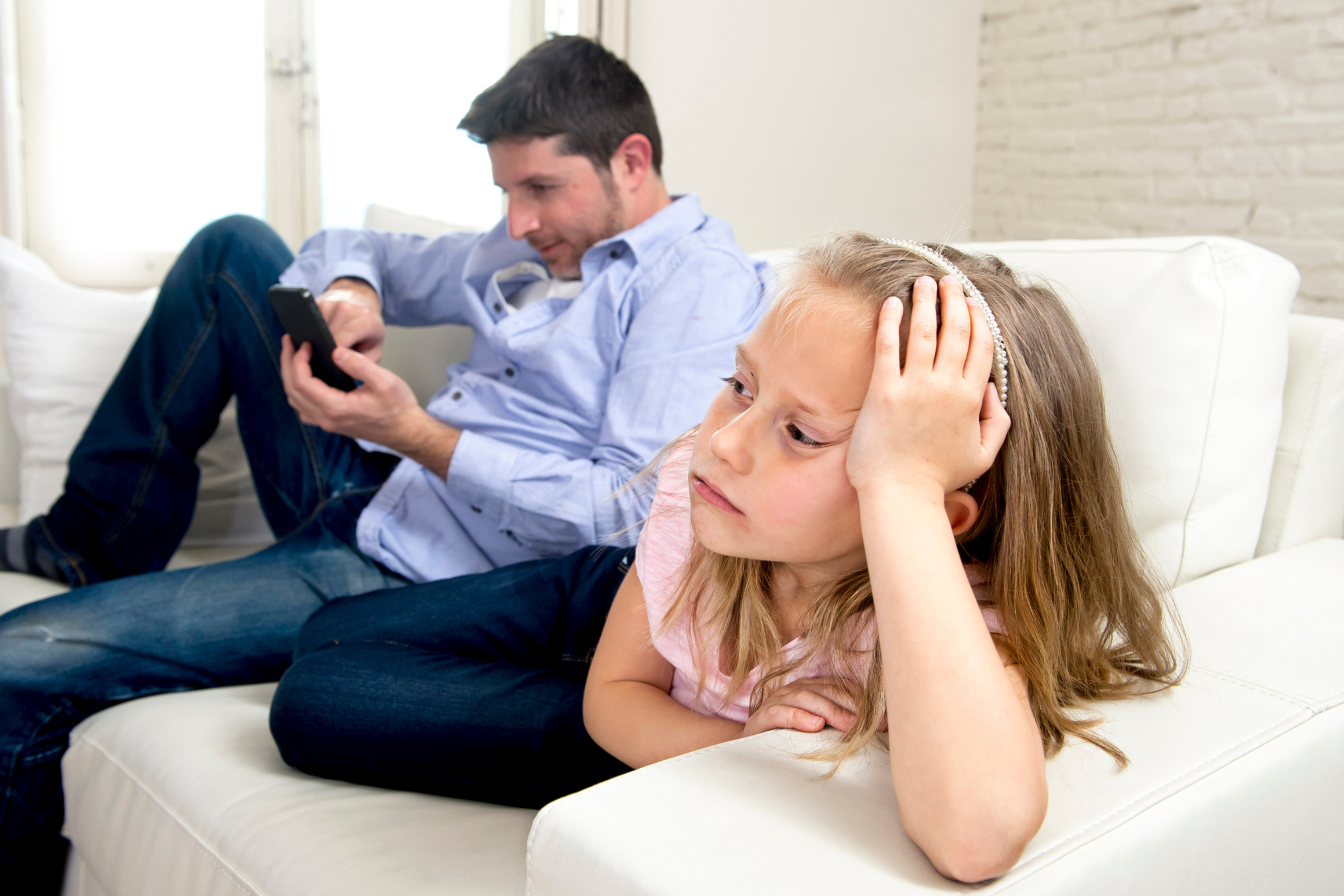 What Is ‘Doomjobbing’? 8-Year-Old Has Eye-Opening Reaction to Dad’s Layoff