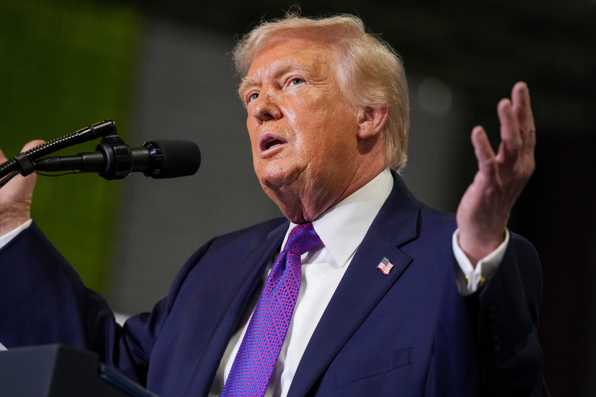 Trump& 039;s Approval Rating With Independents Breaks Record Low