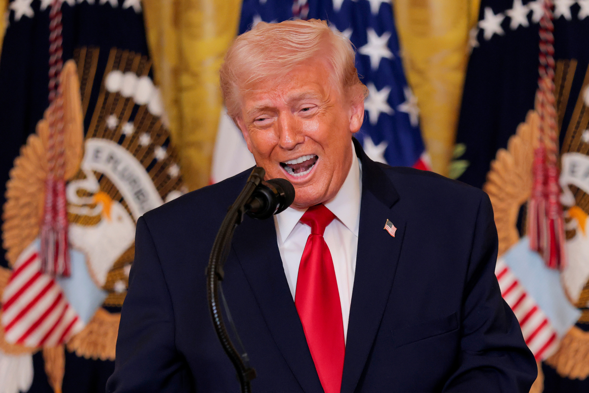 Donald Trump& 039;s Approval Rating Collapses With Hispanic Voters