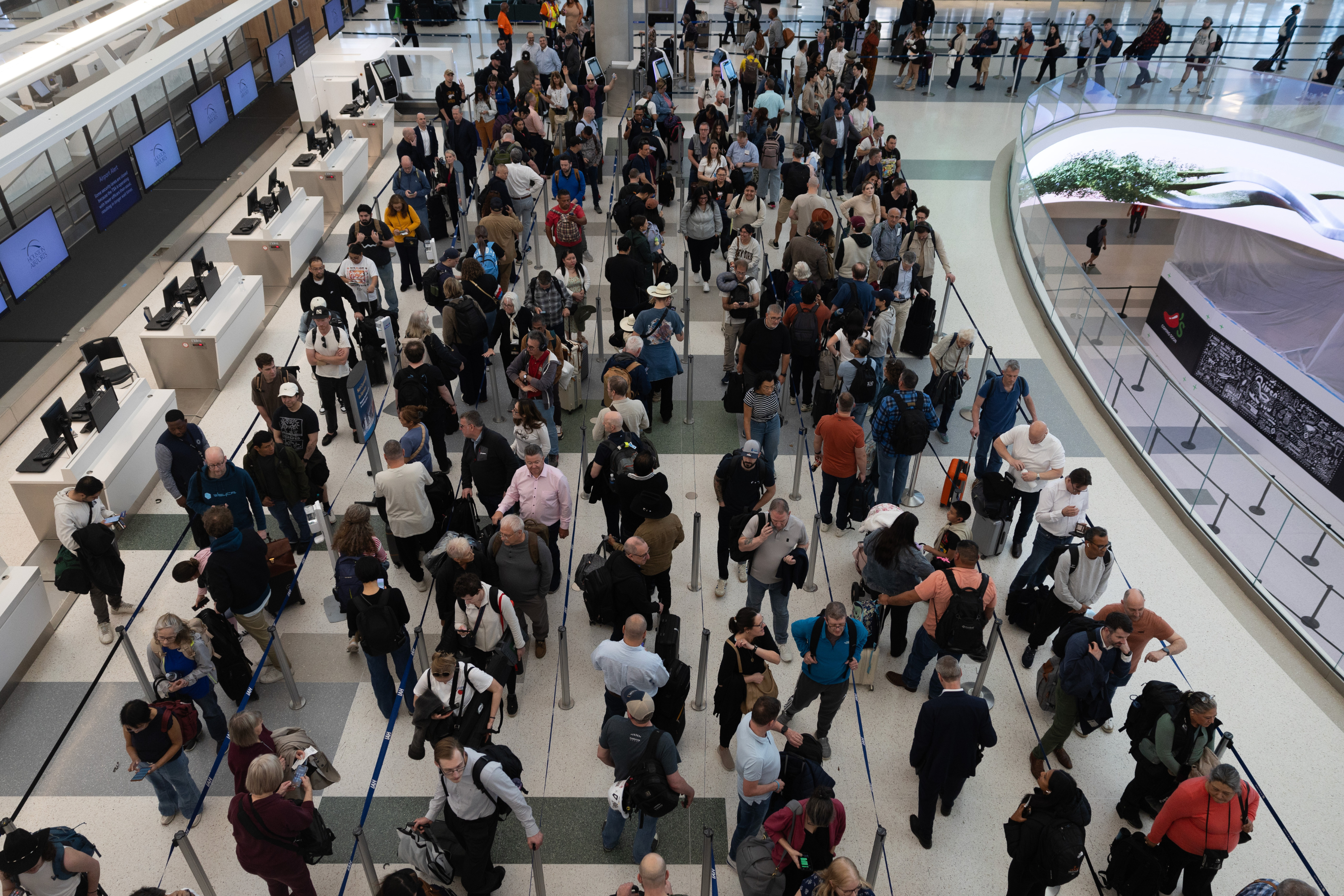 TSA Wait Times Update: Airports With The Worst Delays Friday