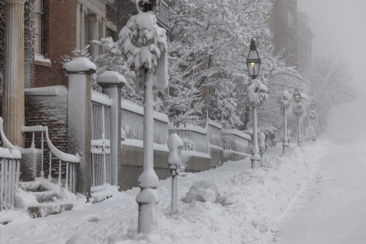 List of school closures, delays Friday as snow strikes