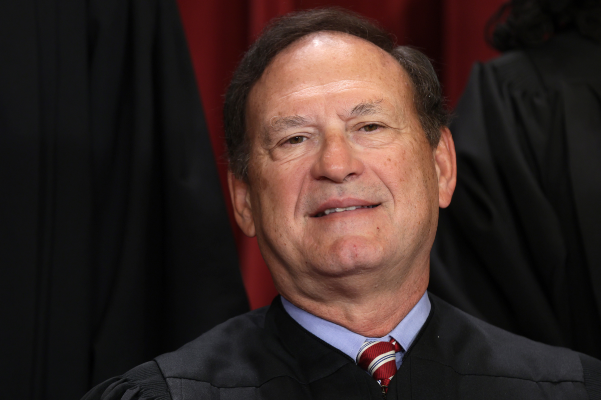 Samuel Alito Questions Fellow Supreme Court Justices