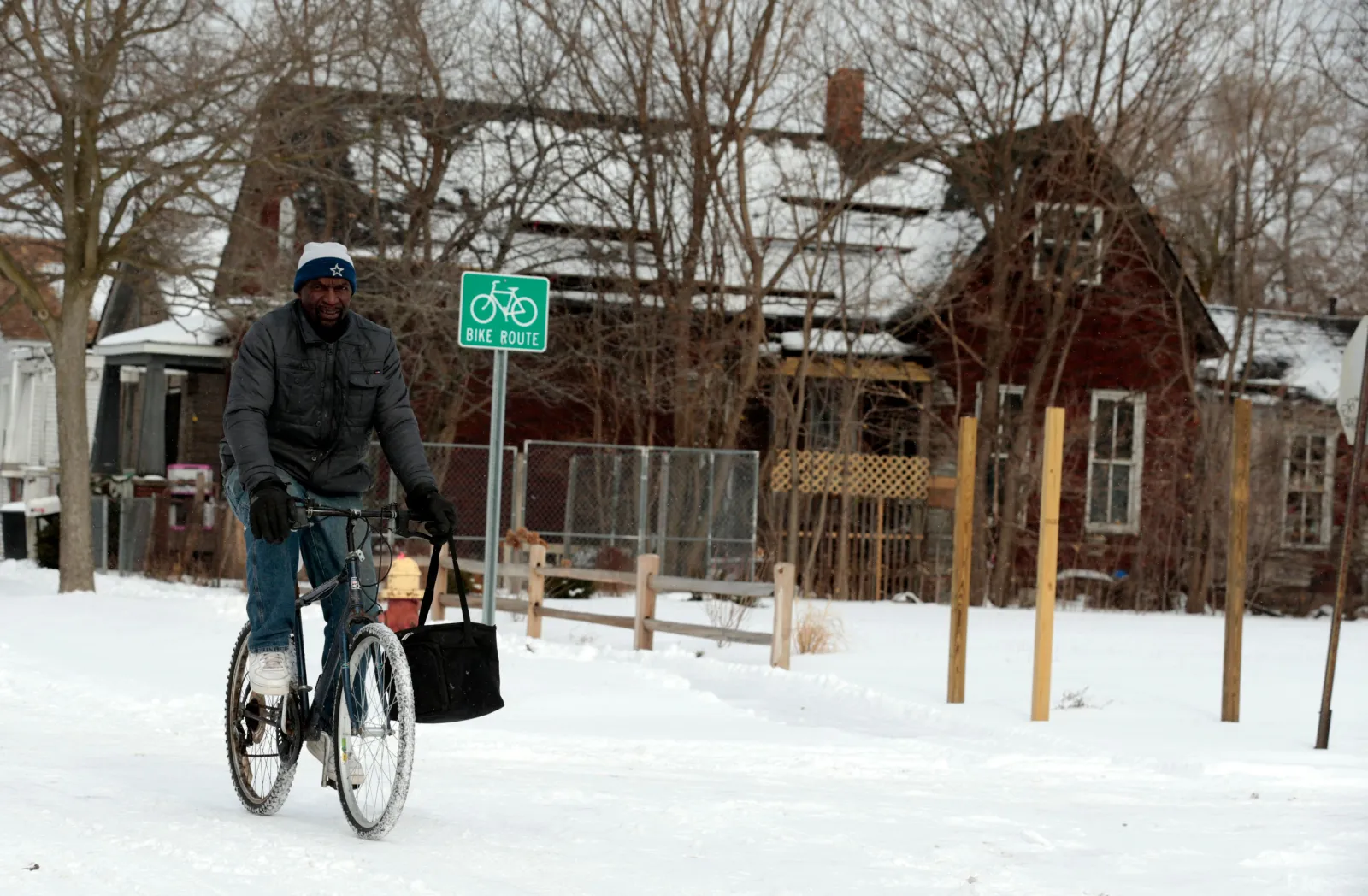 Heavy Snow Warning As up to 5 Feet To Hit: ‘Delay All Travel’